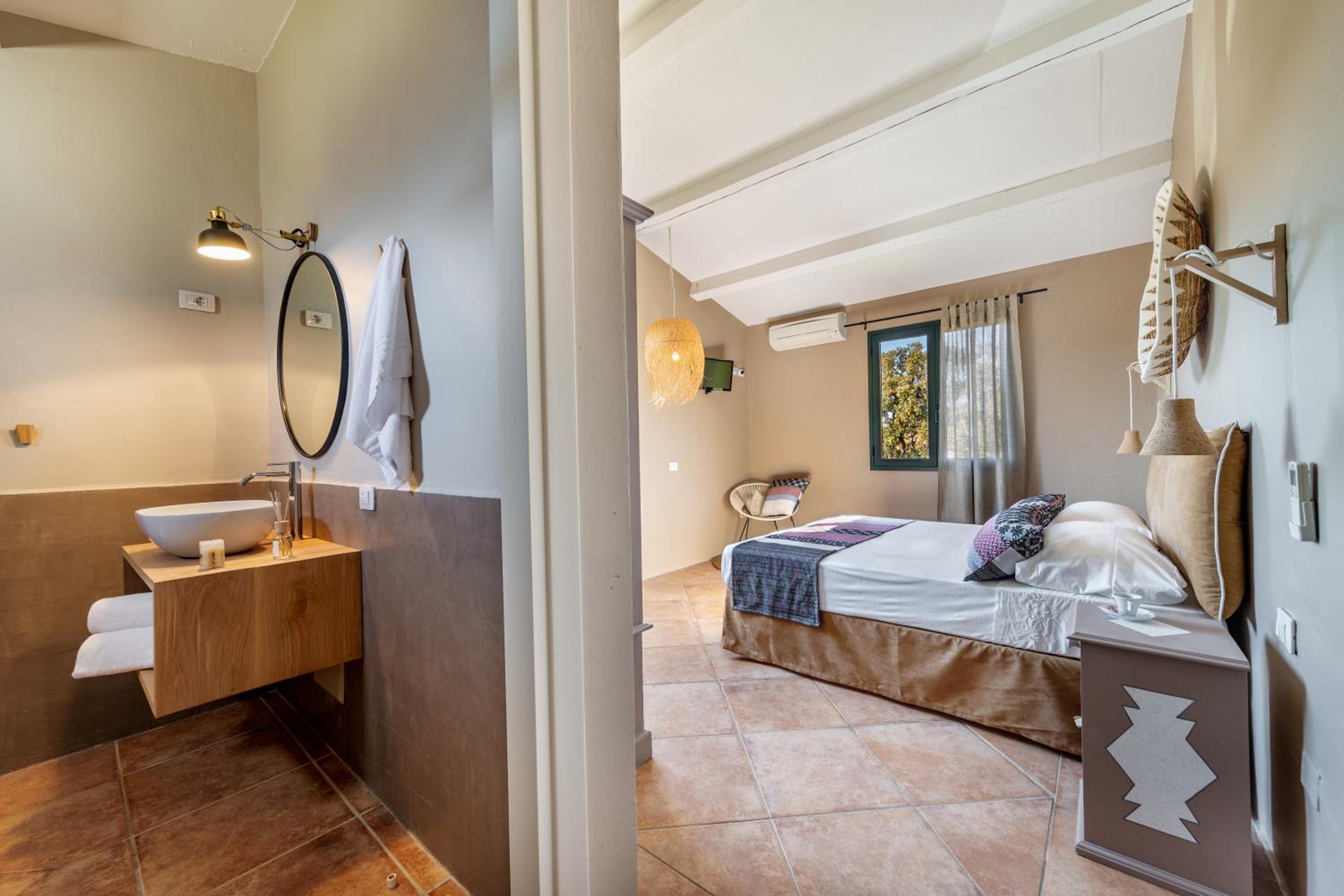 Double Room - Photo 1