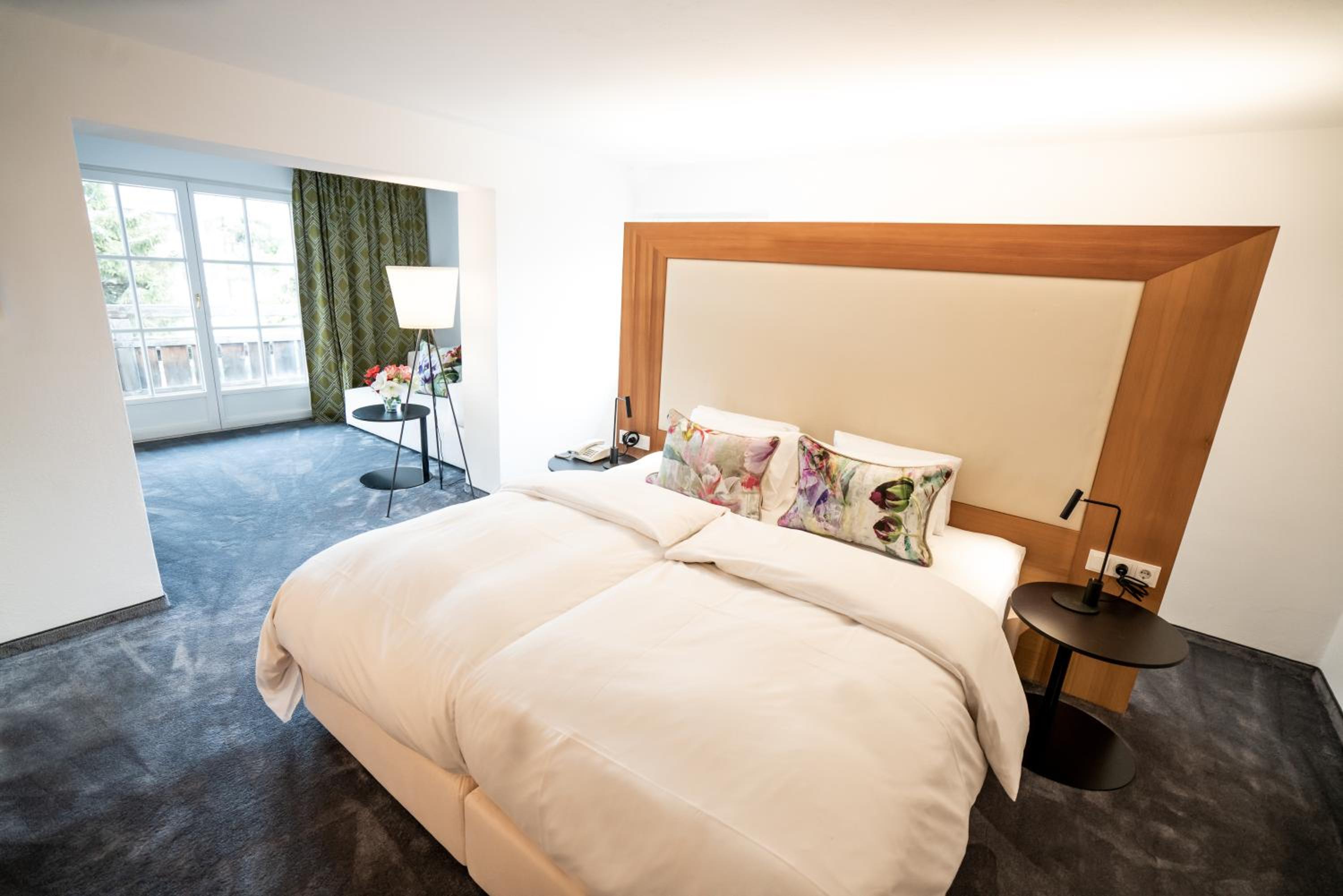 Suite - Photo 15