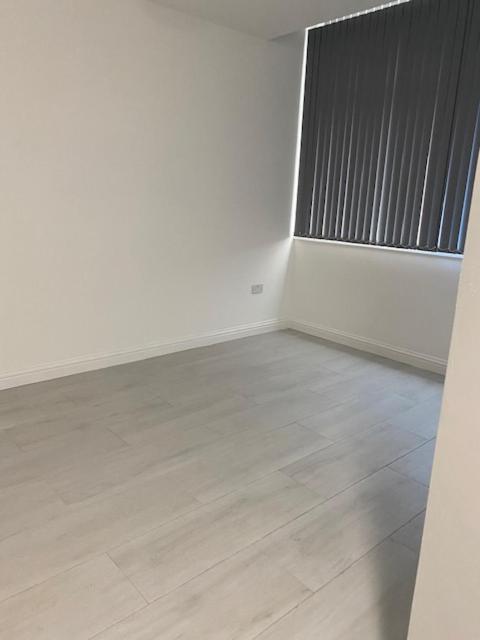 One-Bedroom Apartment - Photo 11