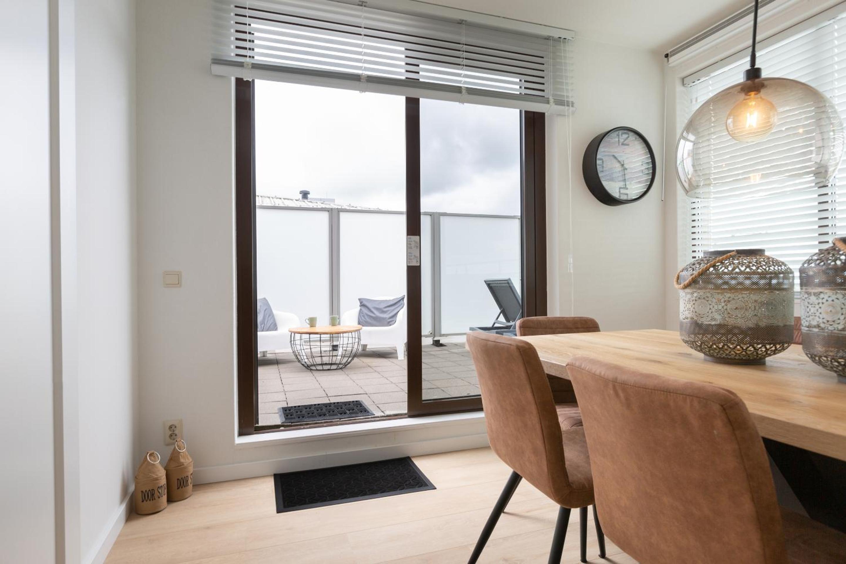 Three bedroom penthouse apartment with seaview and terrace 72A photo 2