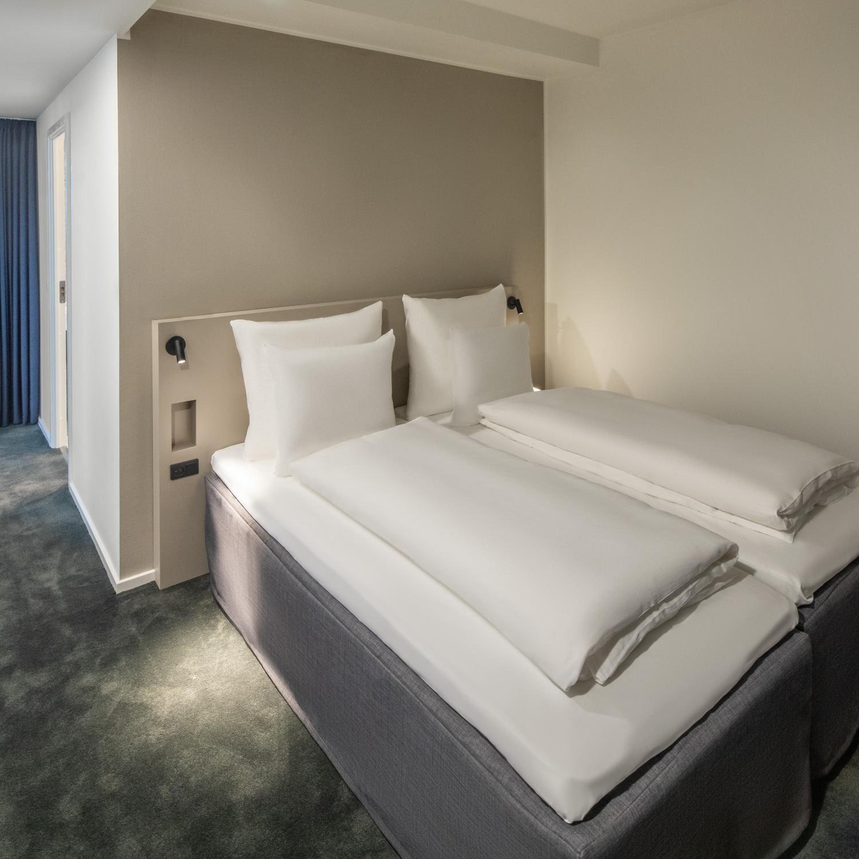 Executive Suite - Photo 3