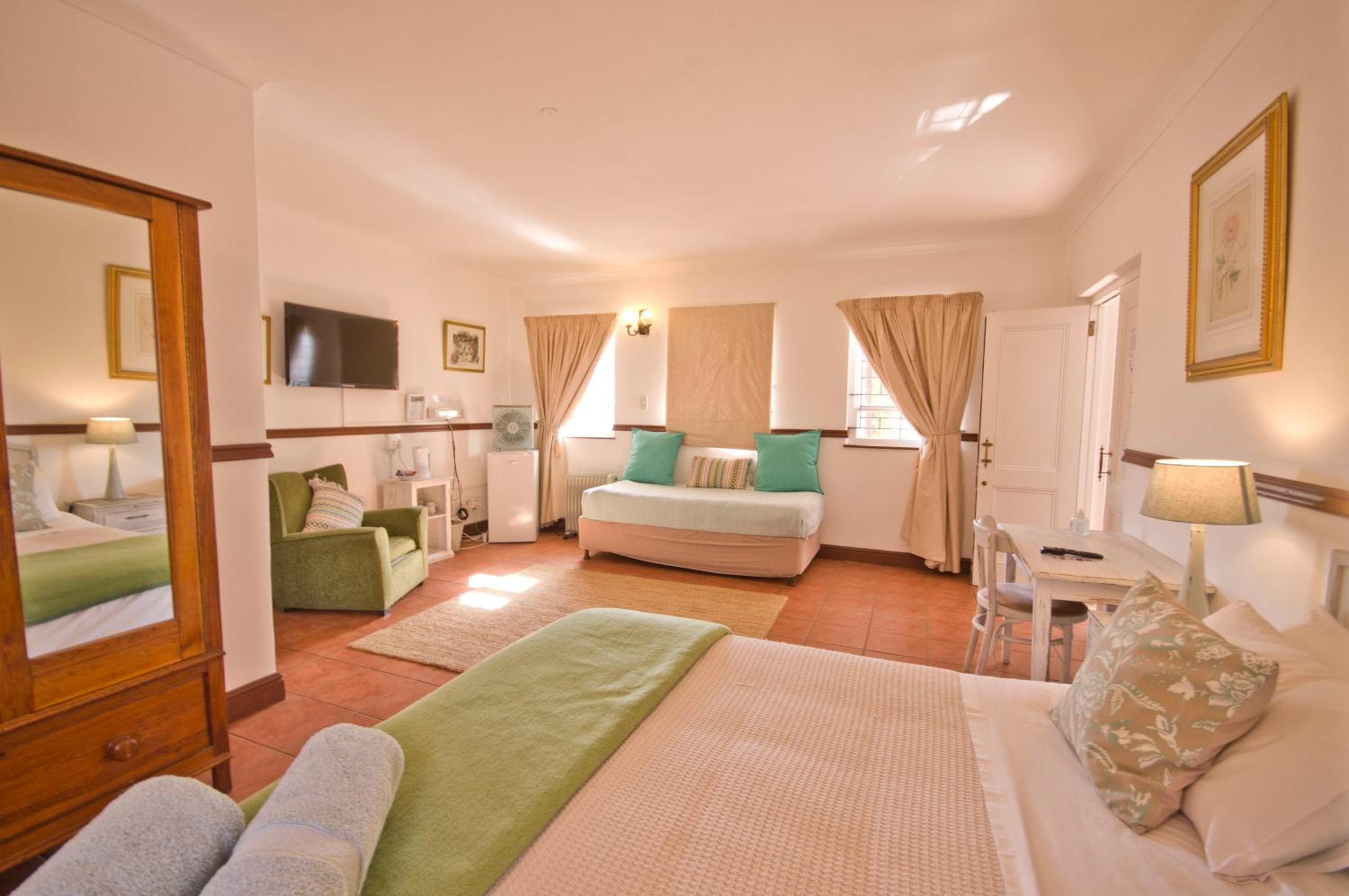 Quadruple Room - Photo 2