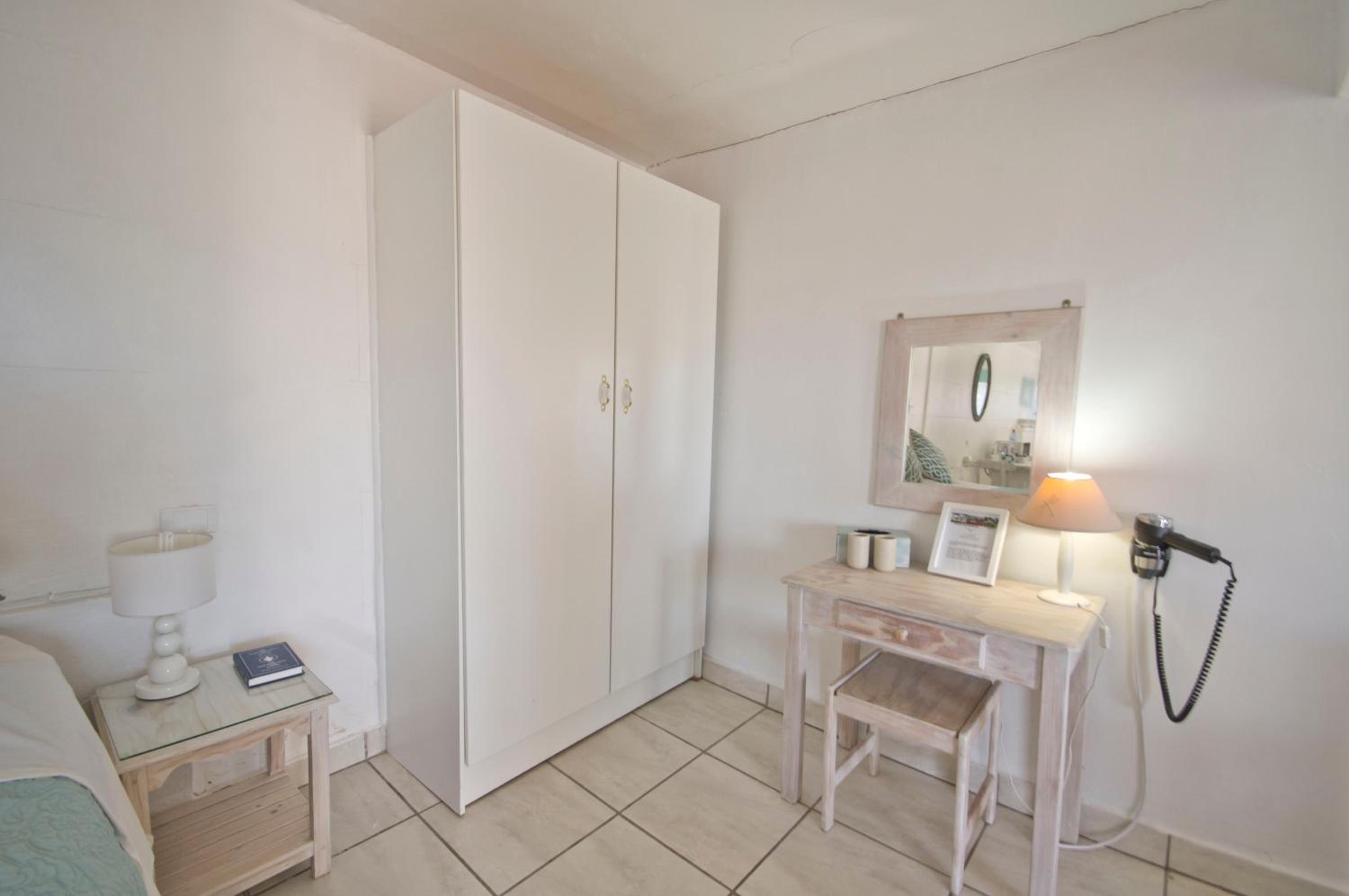  Double Room - Photo 4