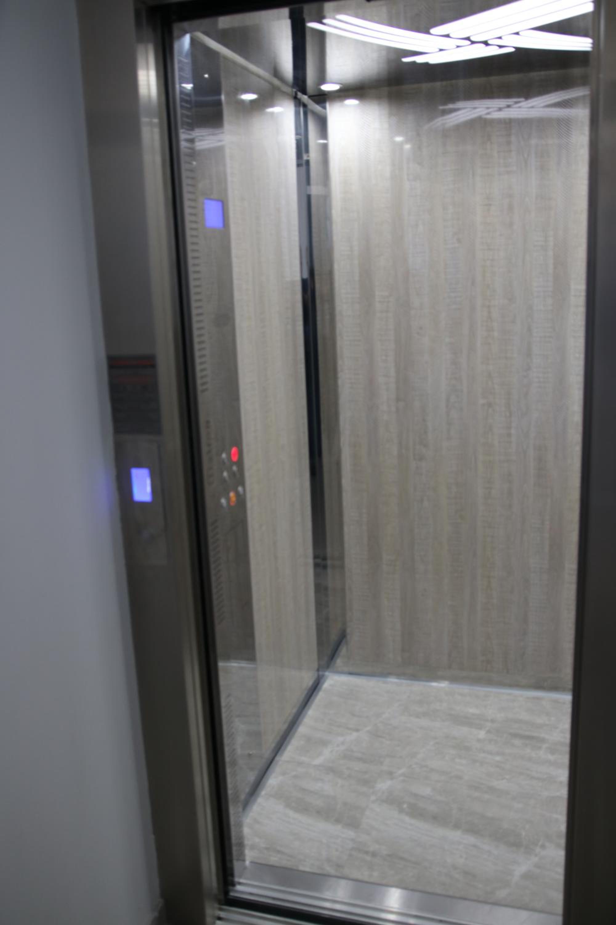 Deluxe Suite - Photo 7