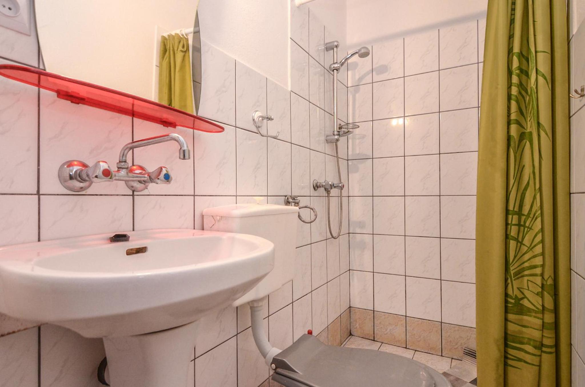 Budget Double Room photo 2