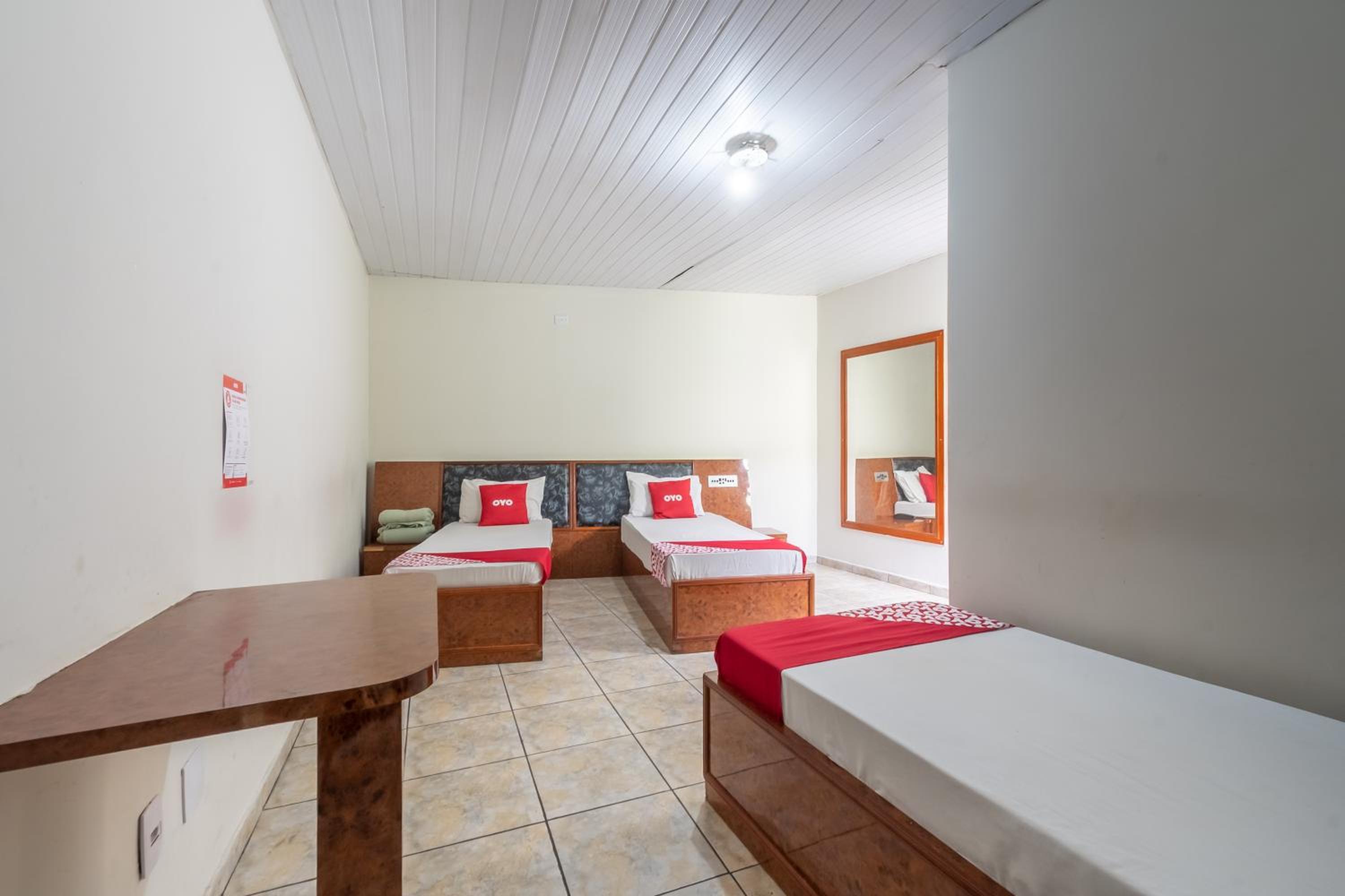 Triple Room (3 Single beds) - Photo 1