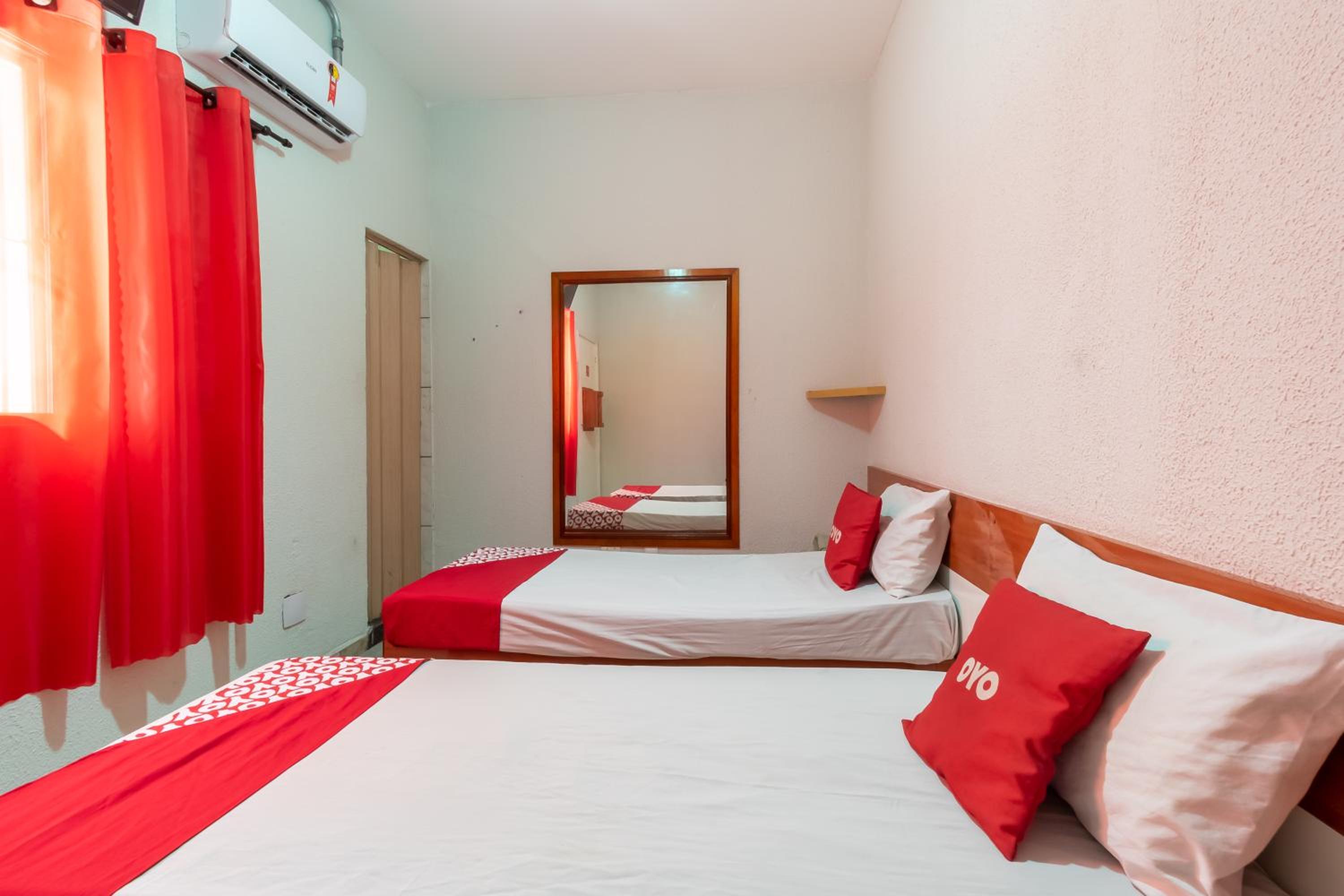 Twin Room - Photo 3