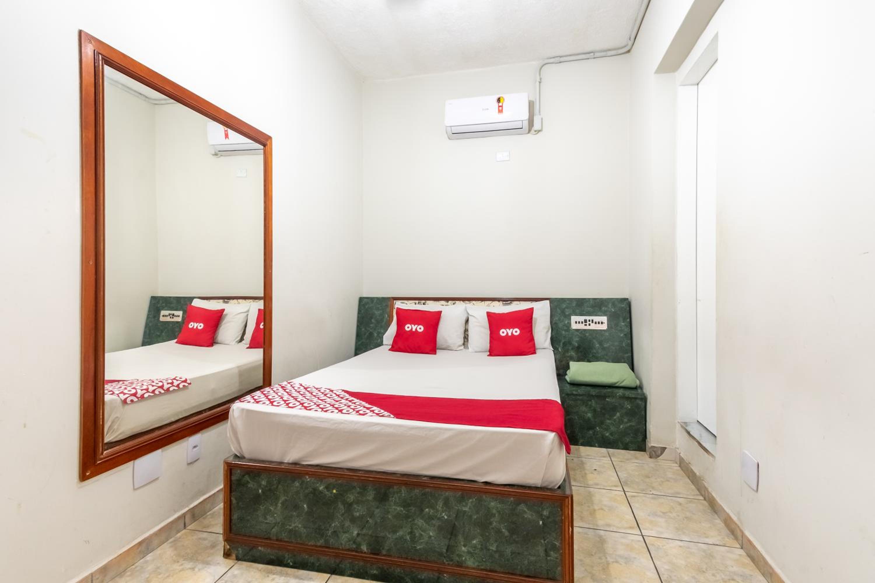 Double Room - Photo 2