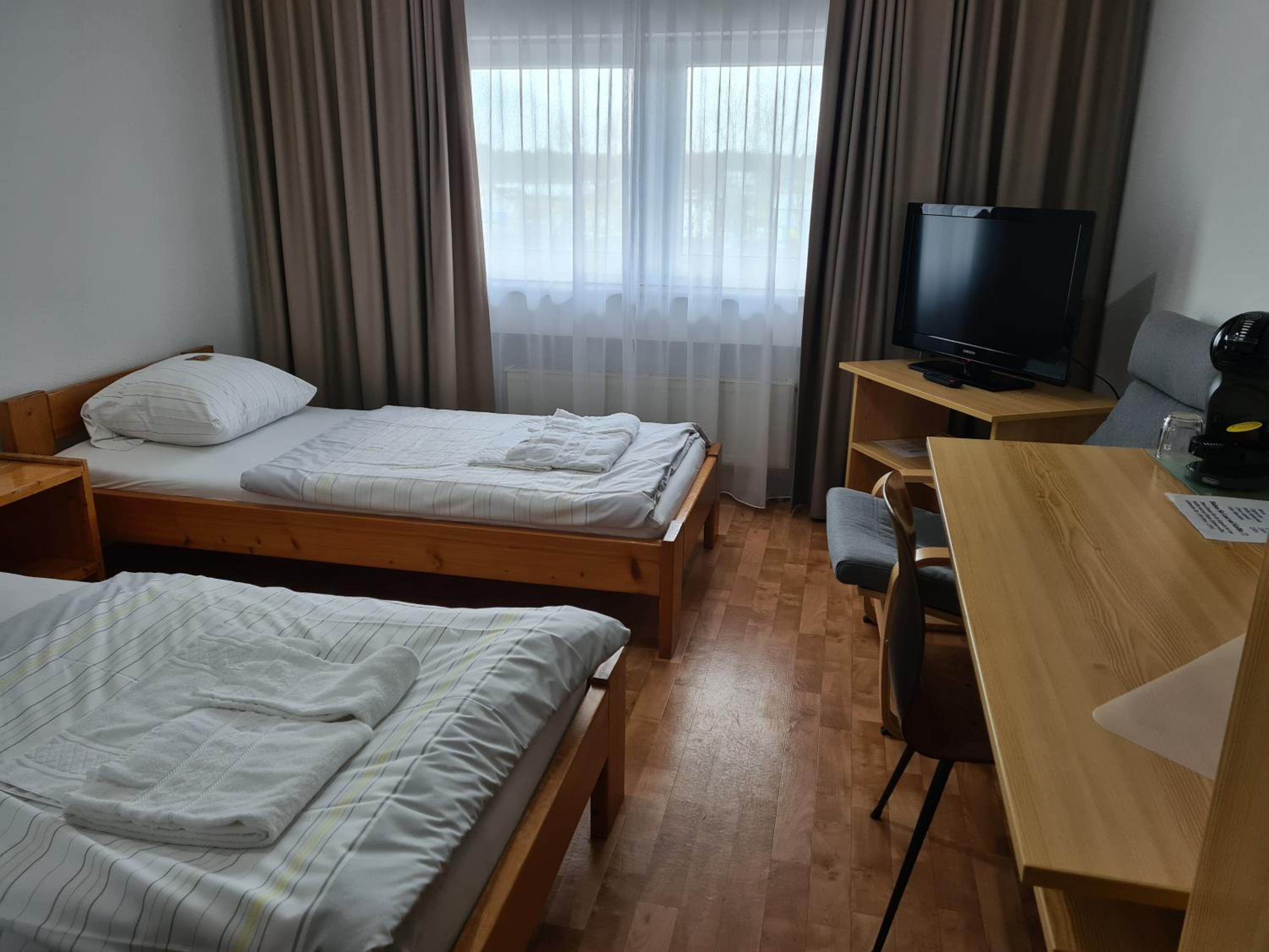 Double Room - Photo 2