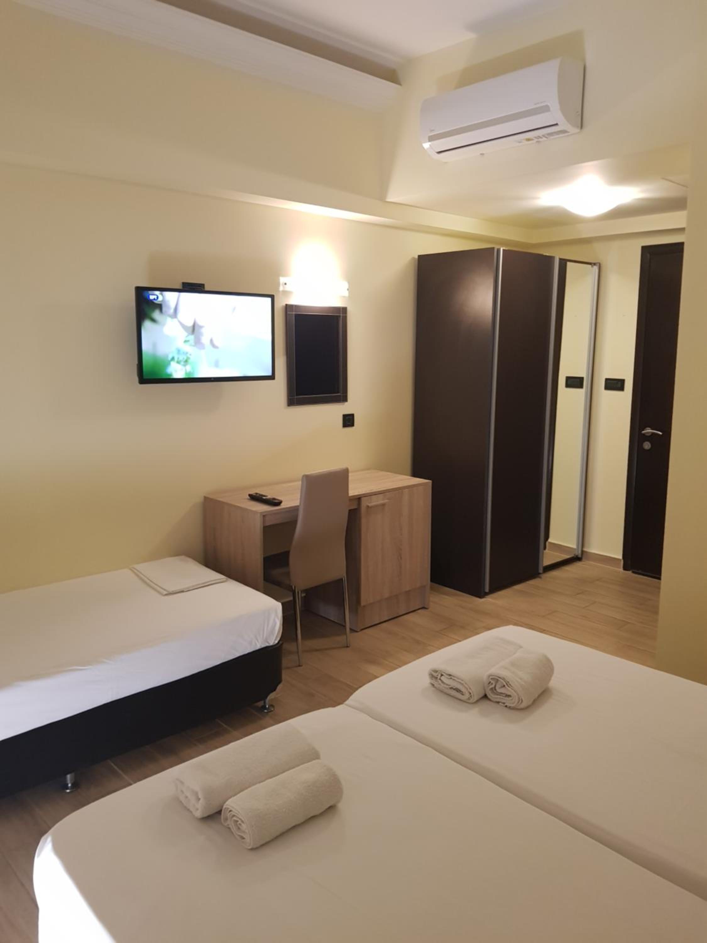 Triple Room with Balcony photo 1