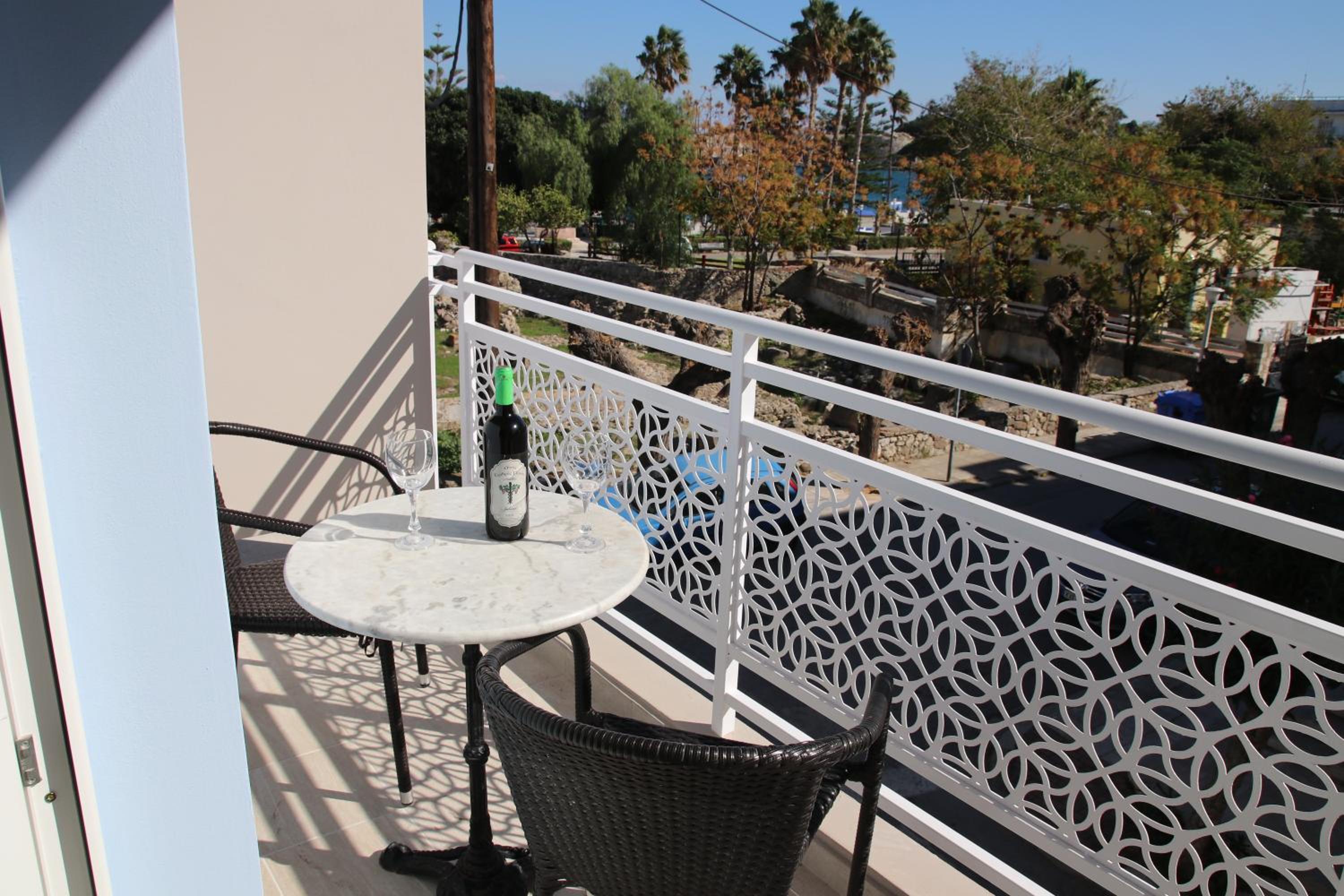 Triple Room with Balcony photo 2