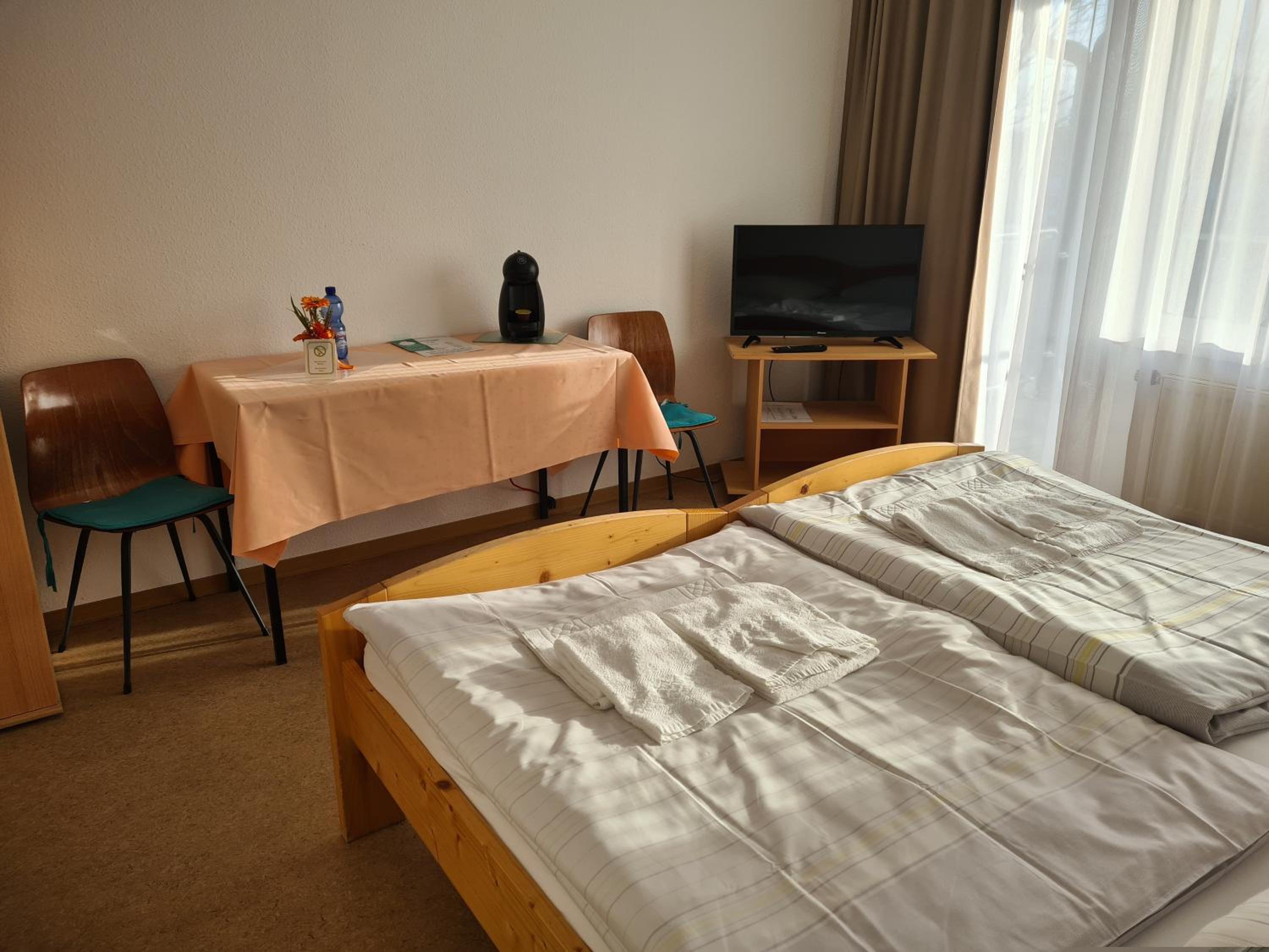 Double Room with Balcony - Photo 1
