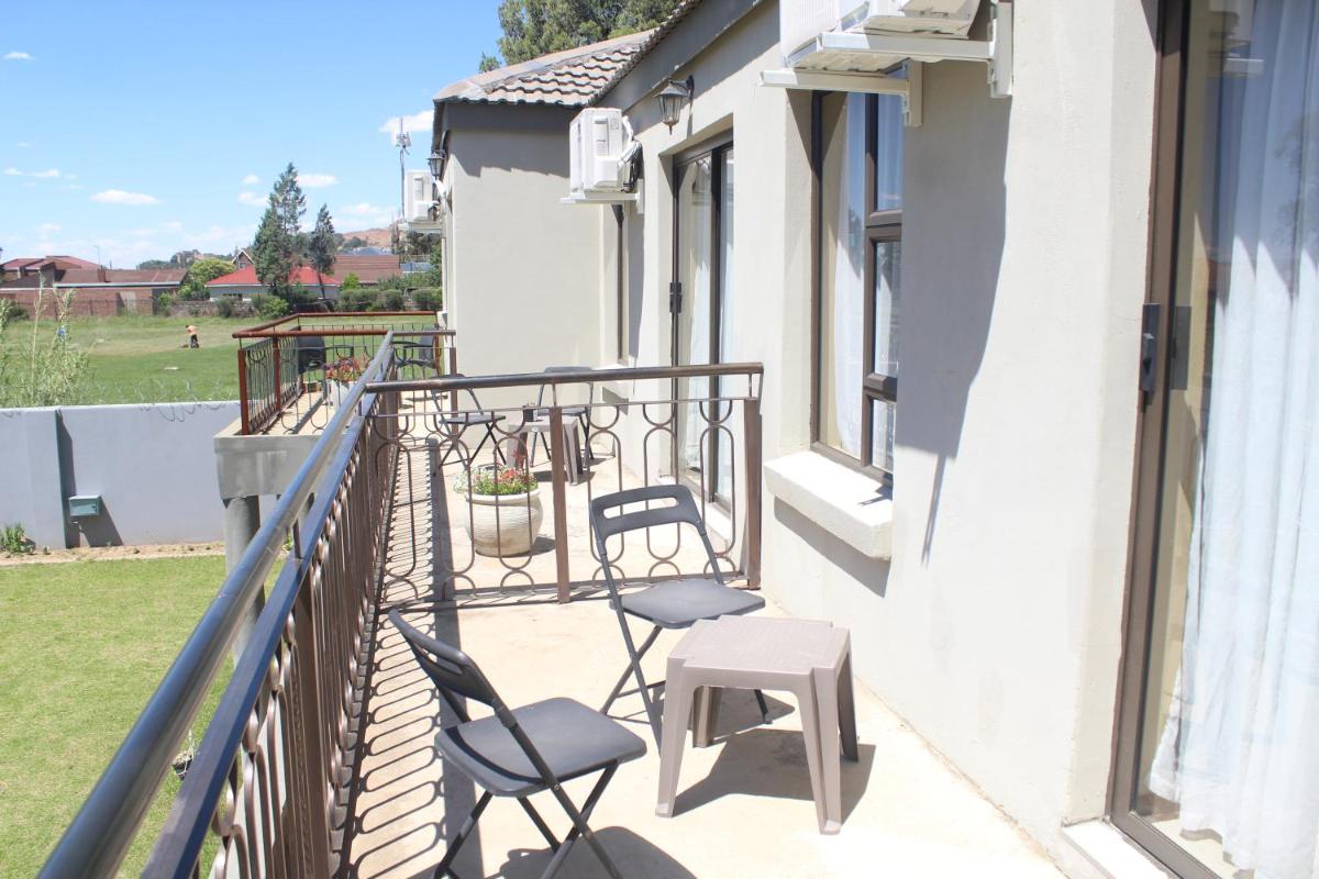 balcony