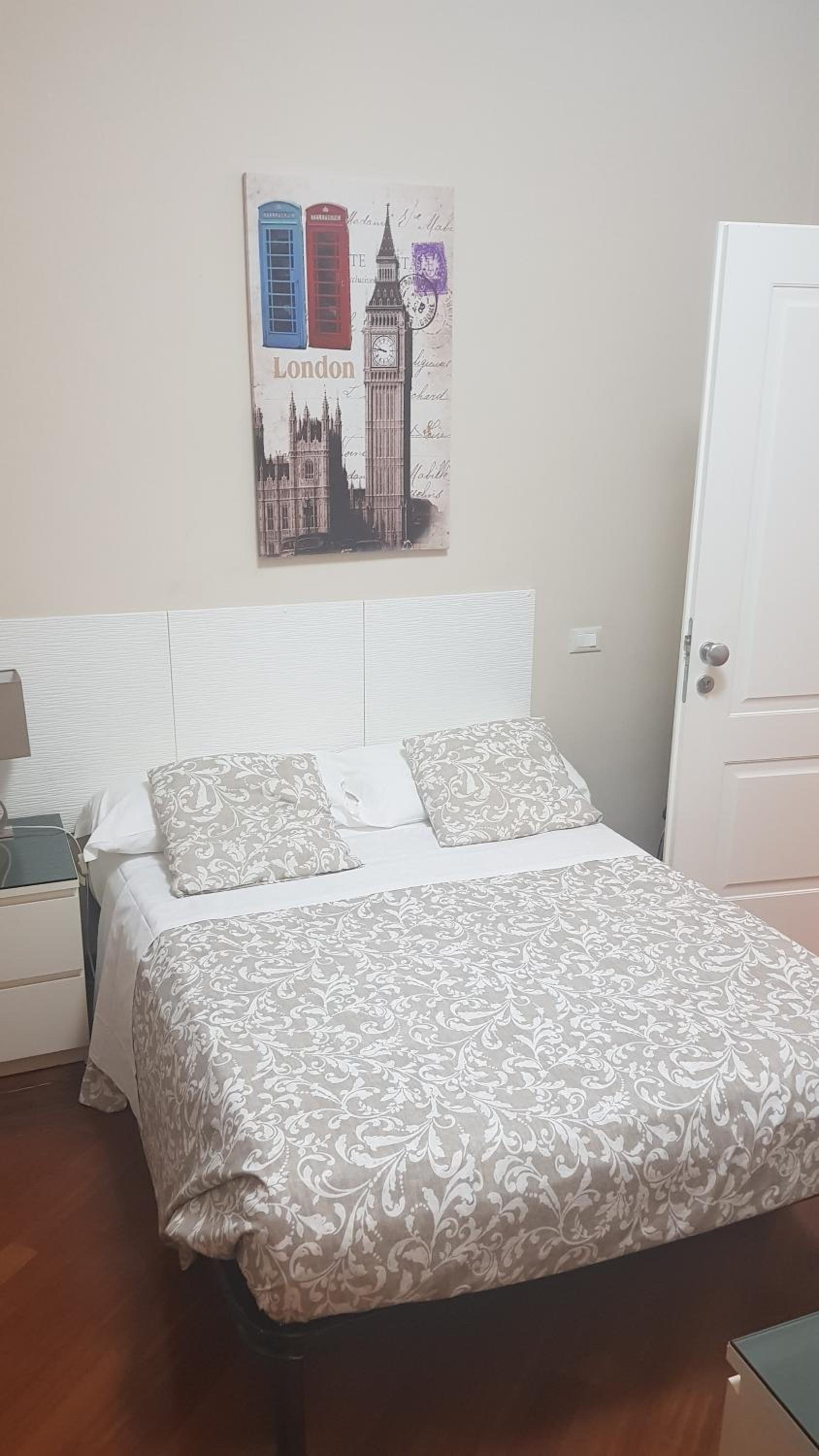 Single Room With Private Bathroom photo 1