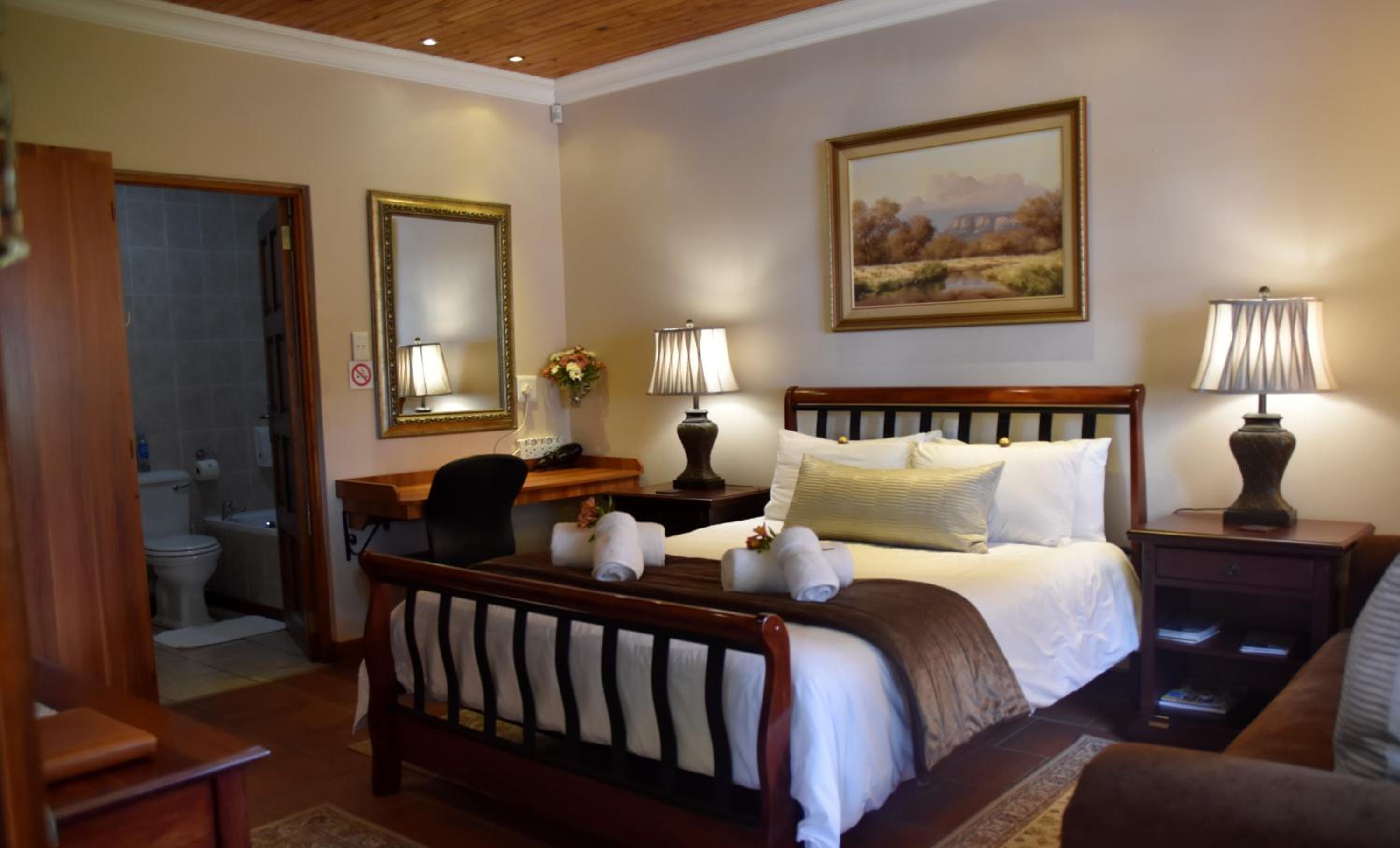 Standard Double Room - Photo 8