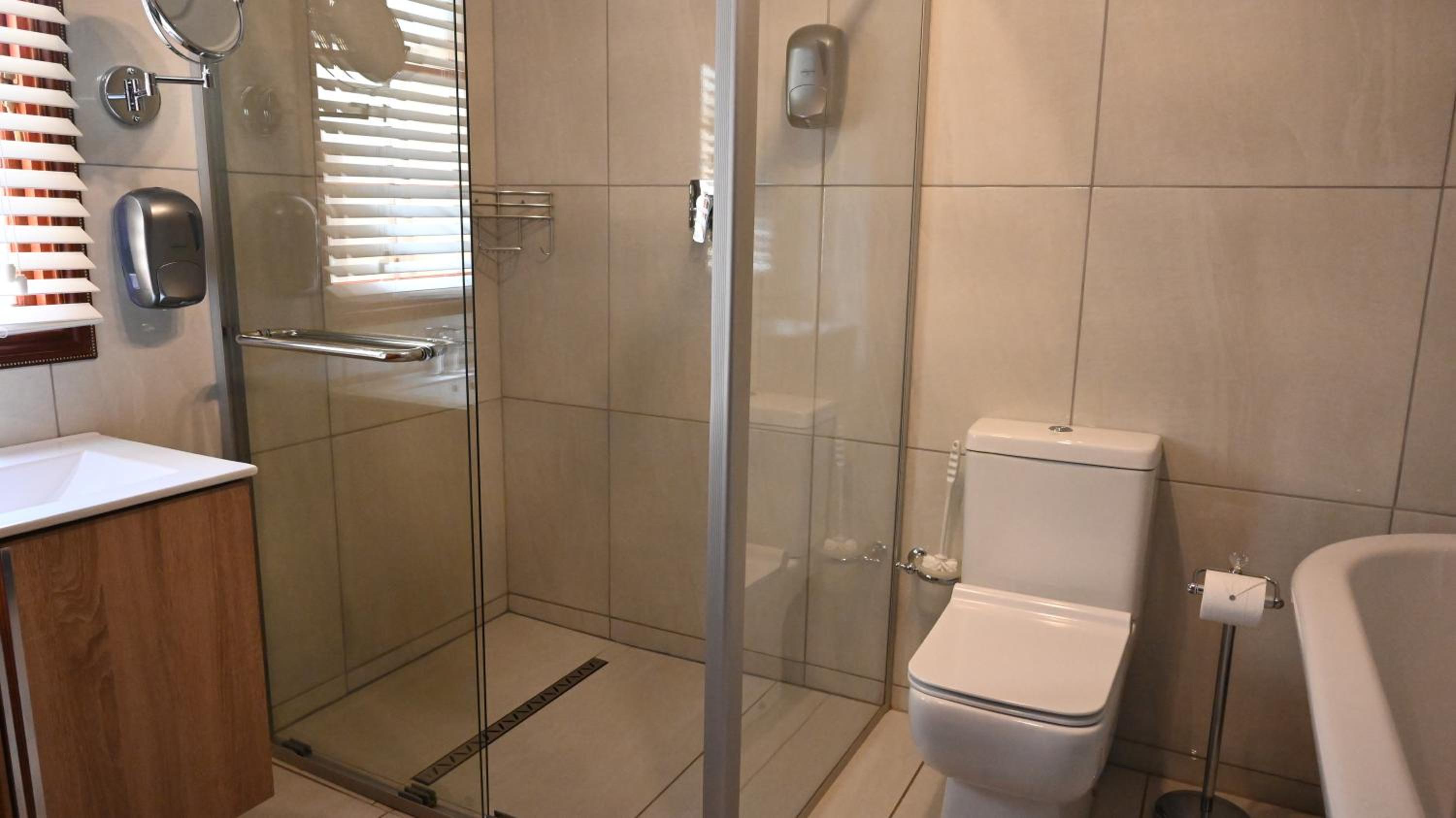 Standard Double Room - Photo 6