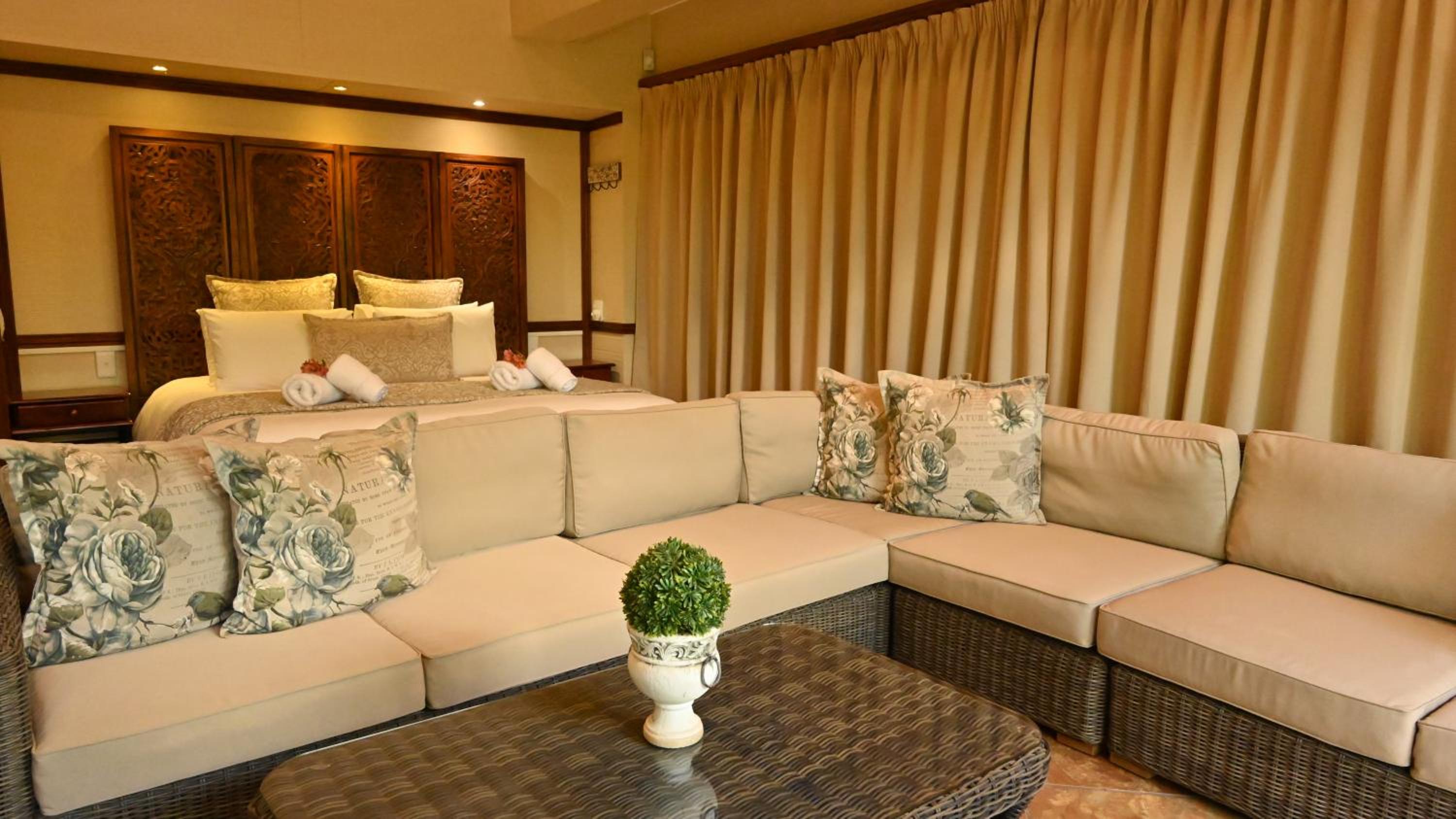 Standard Double Room - Photo 22