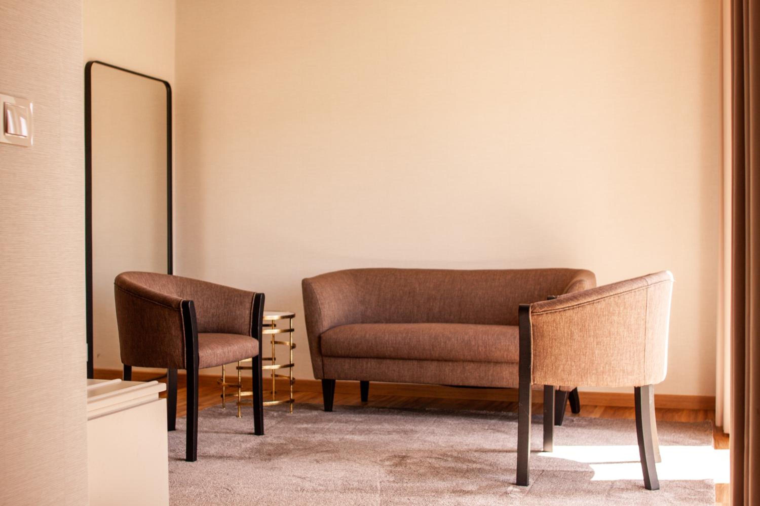 Suite - Photo 9