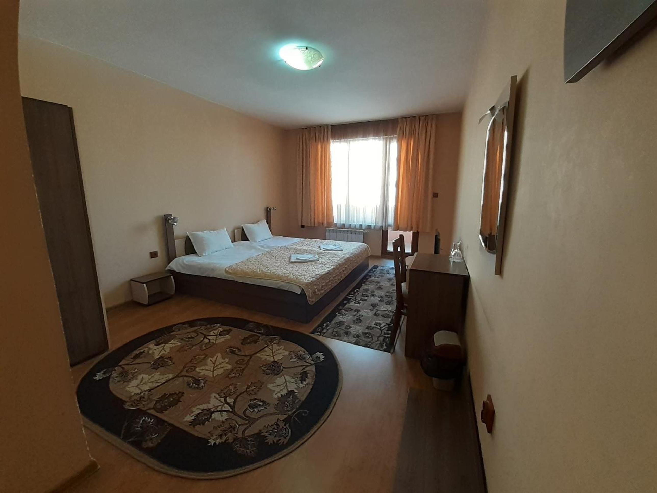 Twin Room with Balcony photo 3