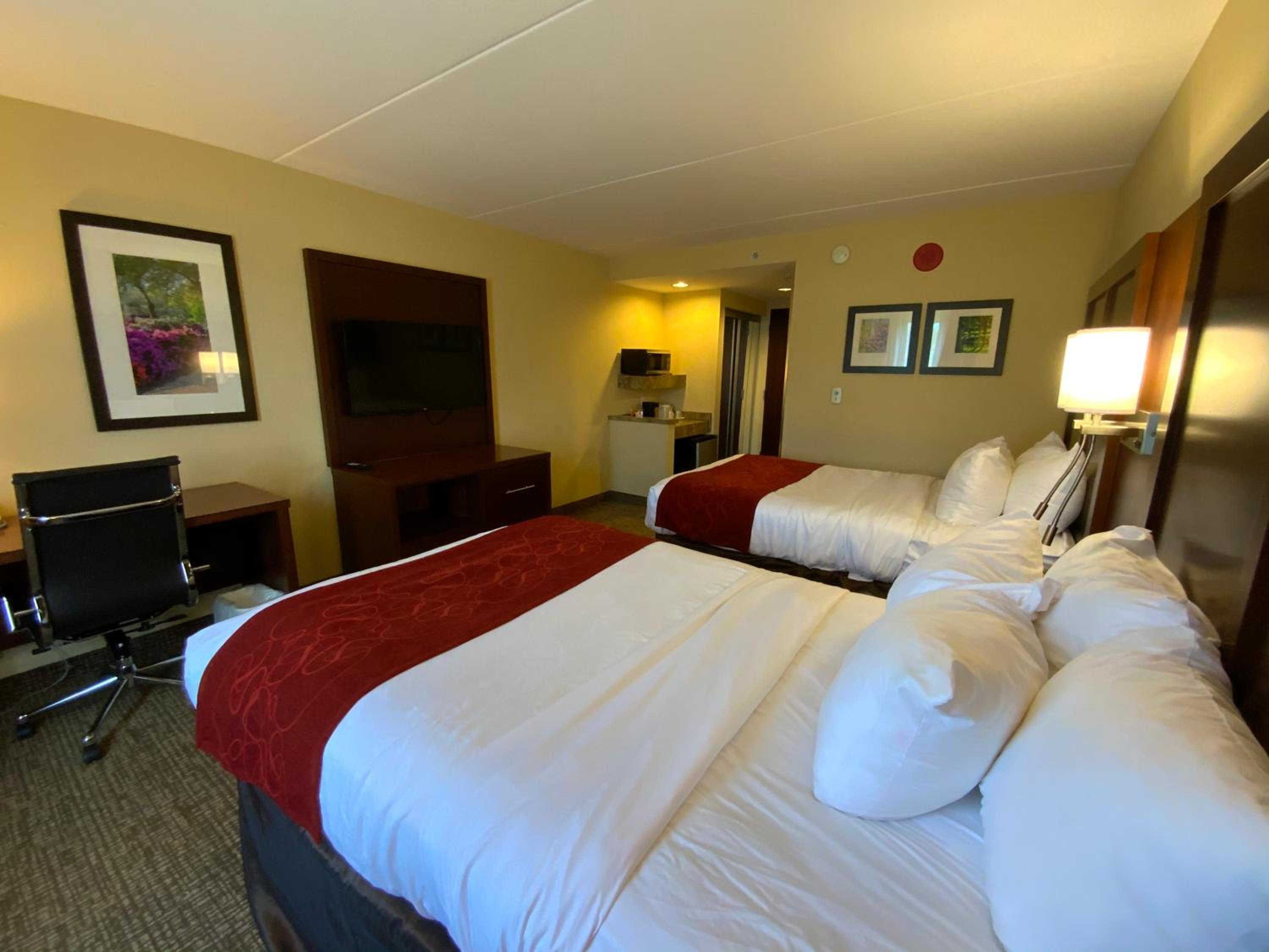 Double Room with Two Double Beds - Non-Smoking - Photo 19