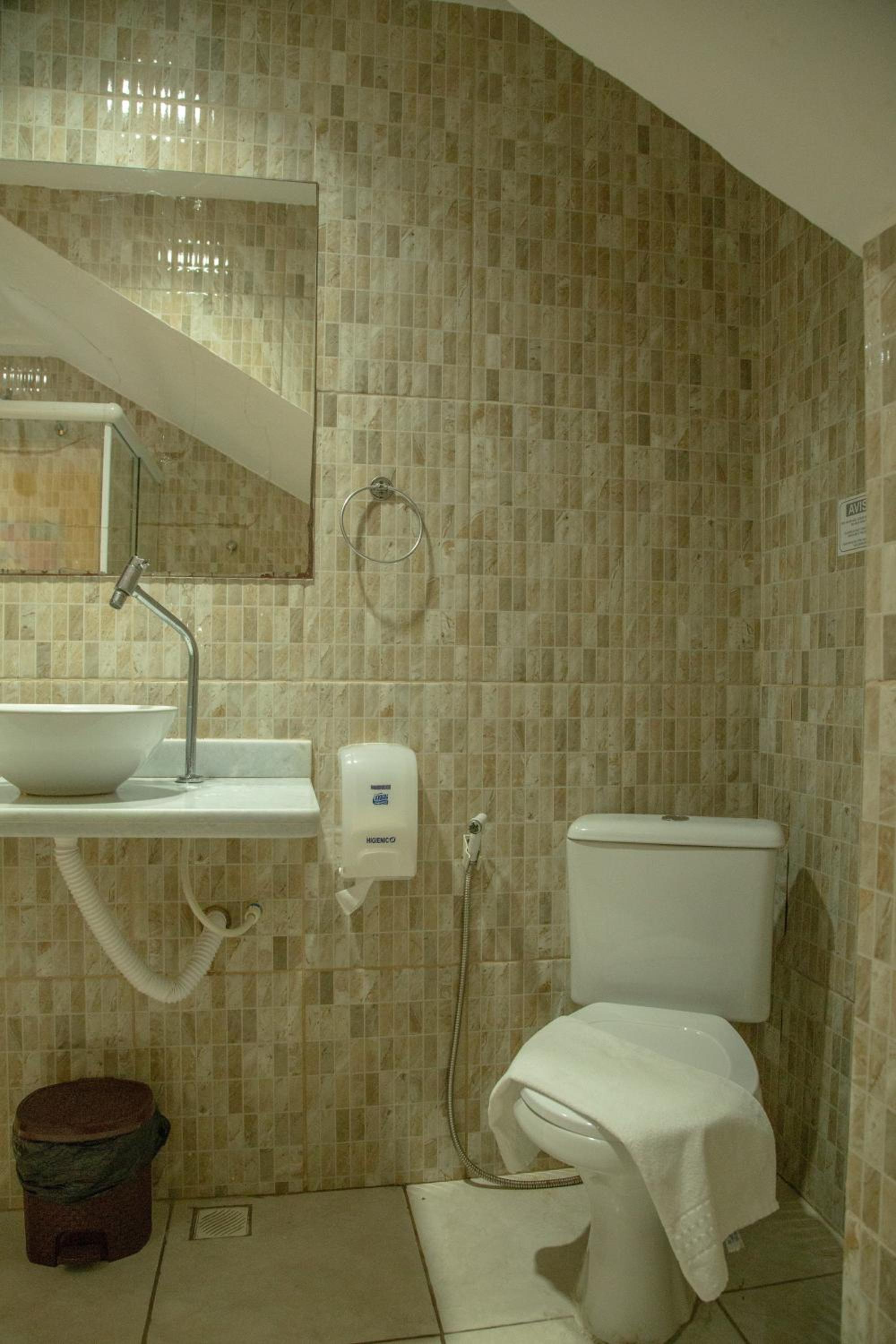 Standard Triple Room - Photo 4