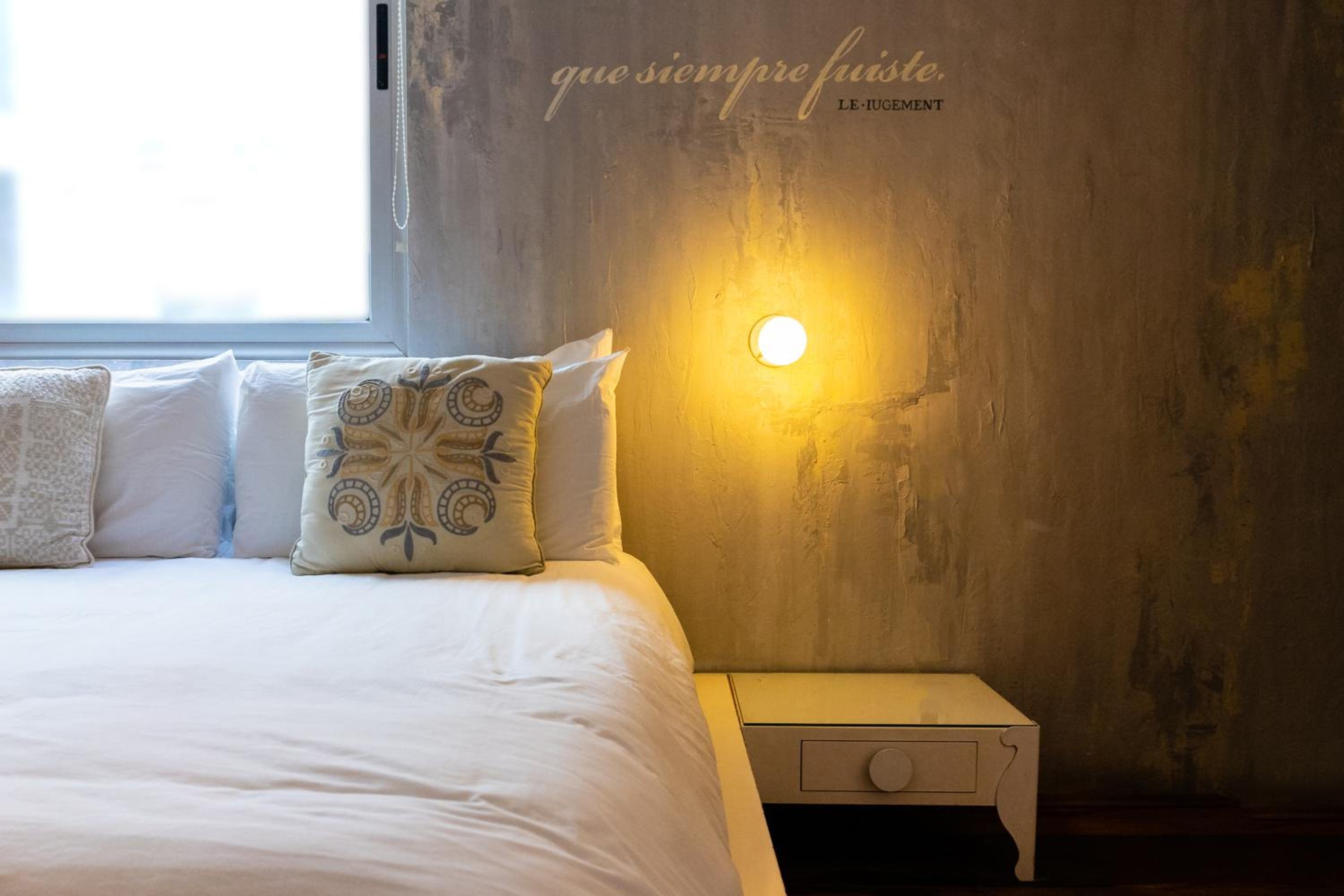 Standard Suite - Photo 12