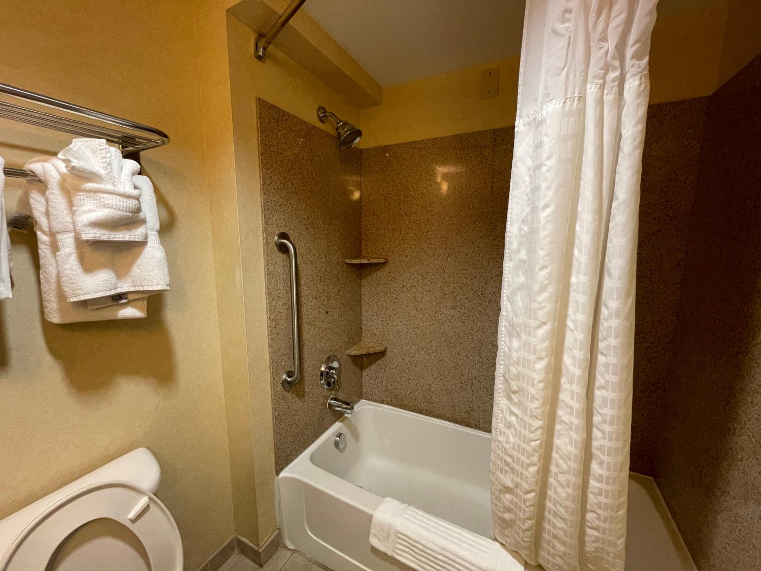 Double Room with Two Double Beds - Non-Smoking - Photo 8