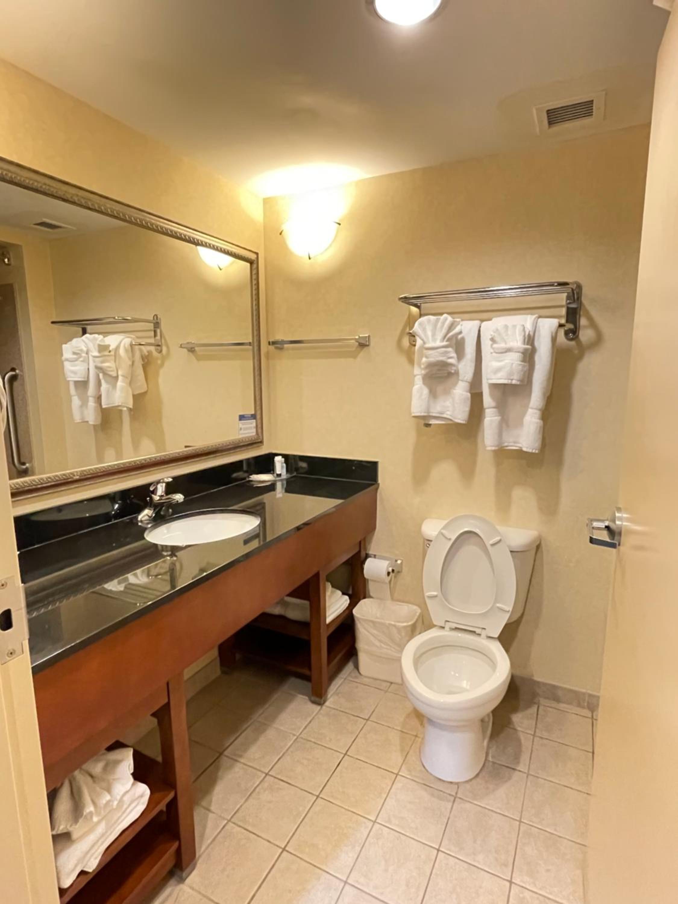 Double Room with Two Double Beds - Non-Smoking - Photo 10