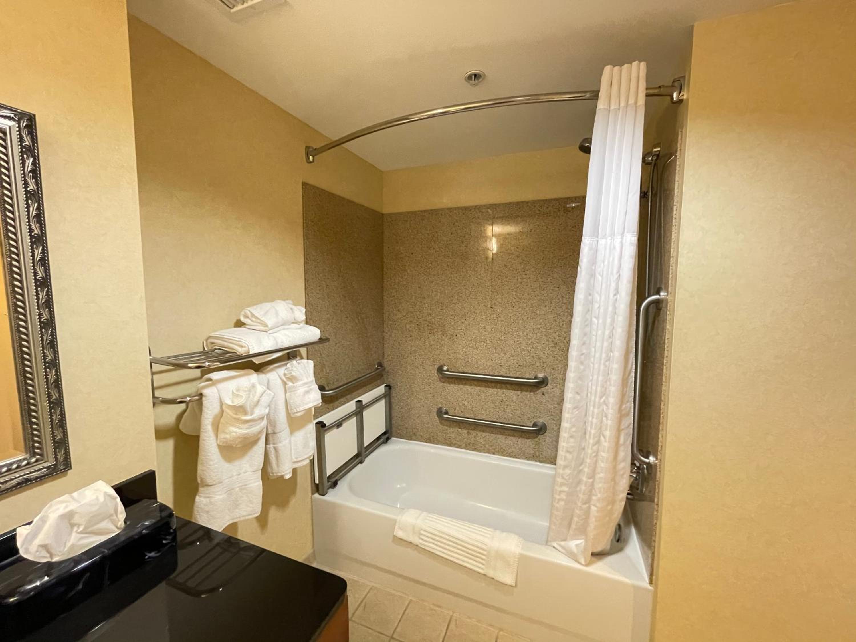 King Room - Accessible/Non-Smoking - Photo 14