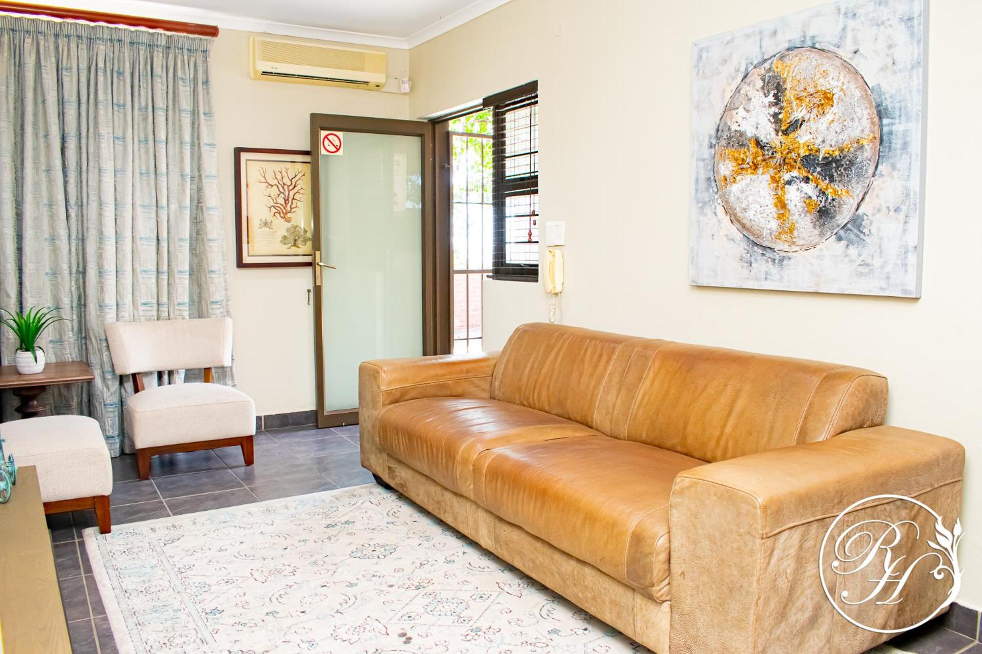 One-Bedroom Apartment - Photo 6