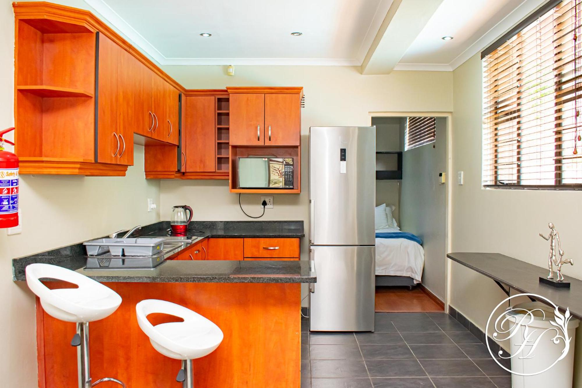 One-Bedroom Apartment - Photo 9