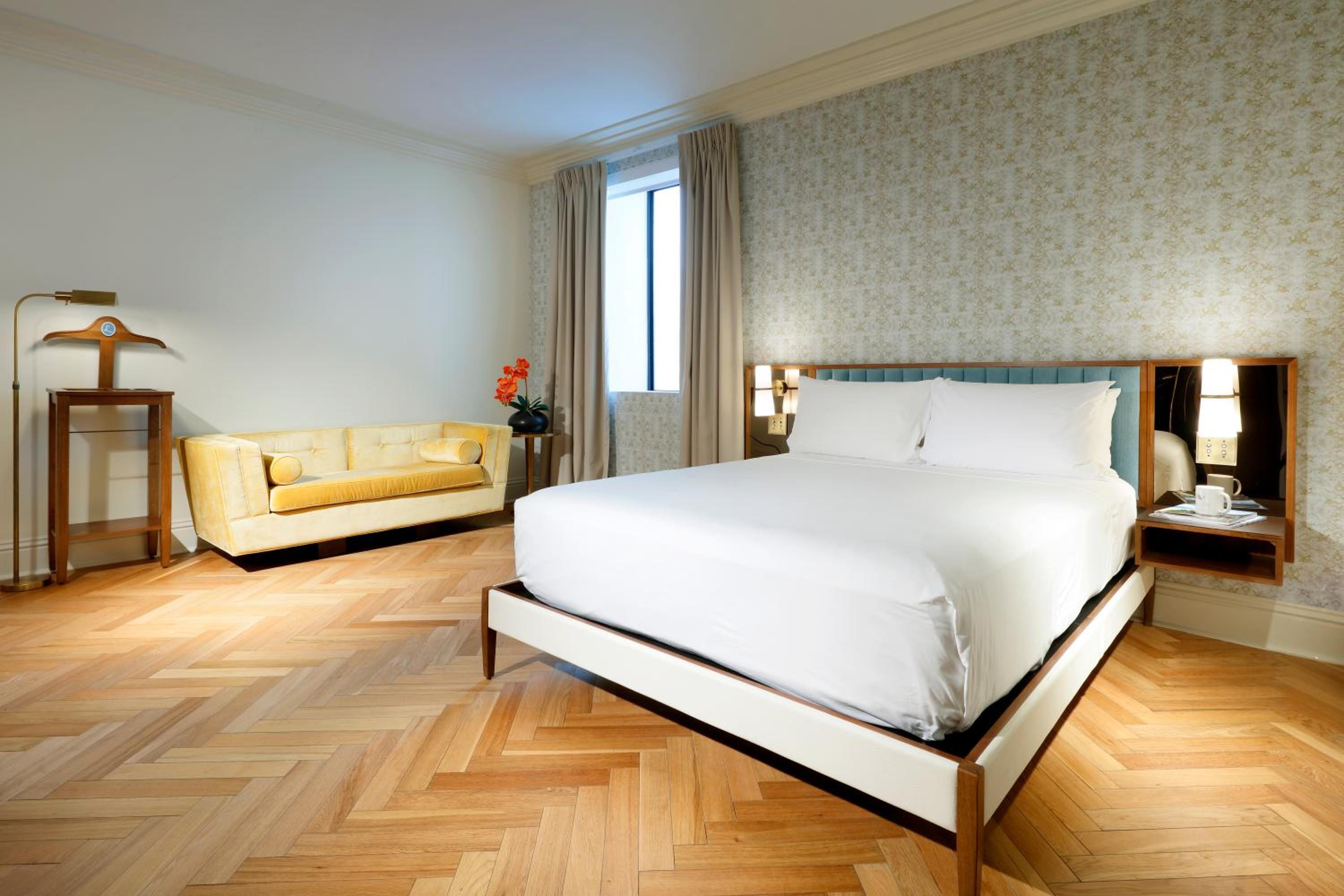 Premium Room - Photo 8