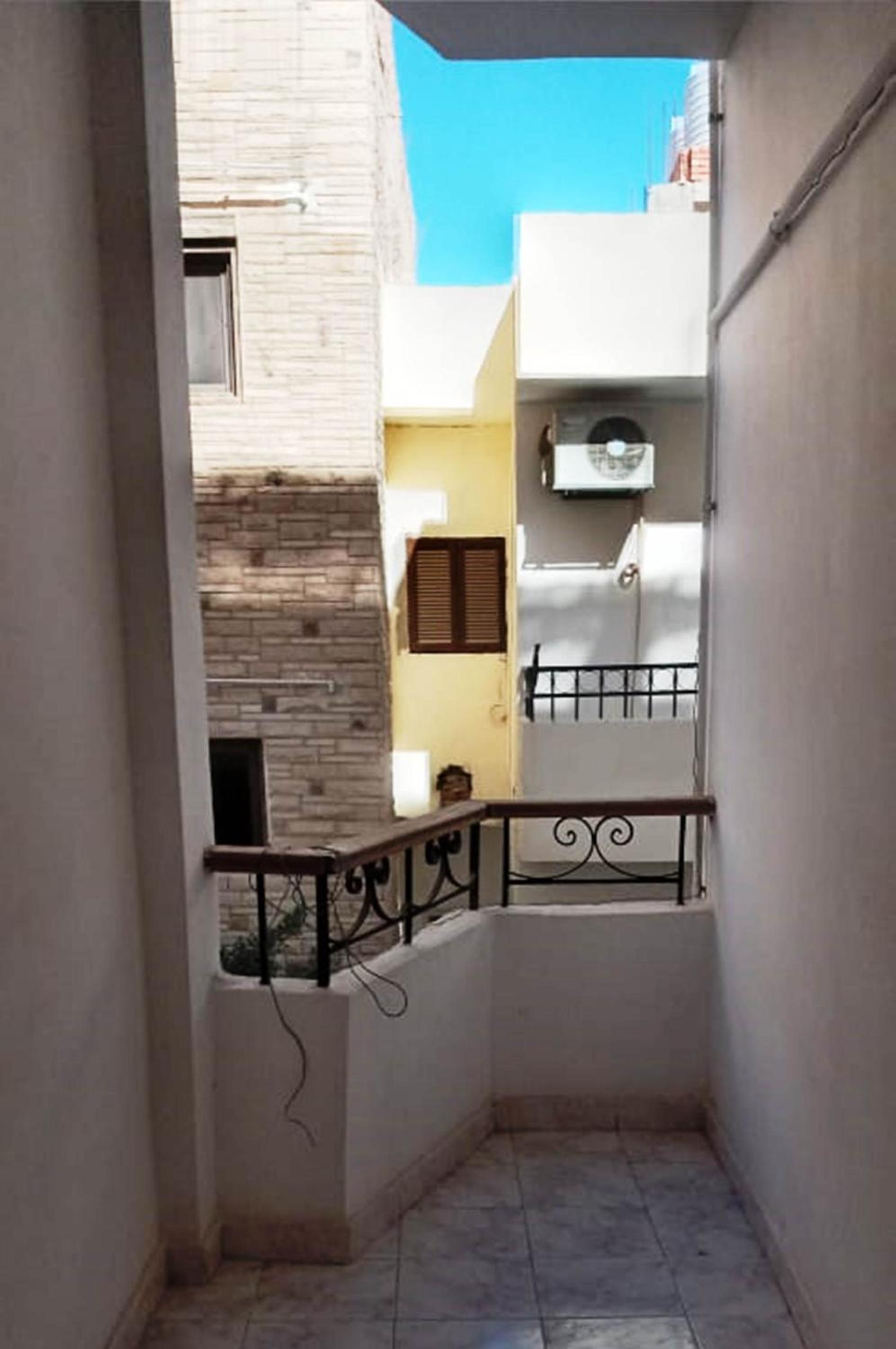 Two-Bedroom Apartment - Photo 5
