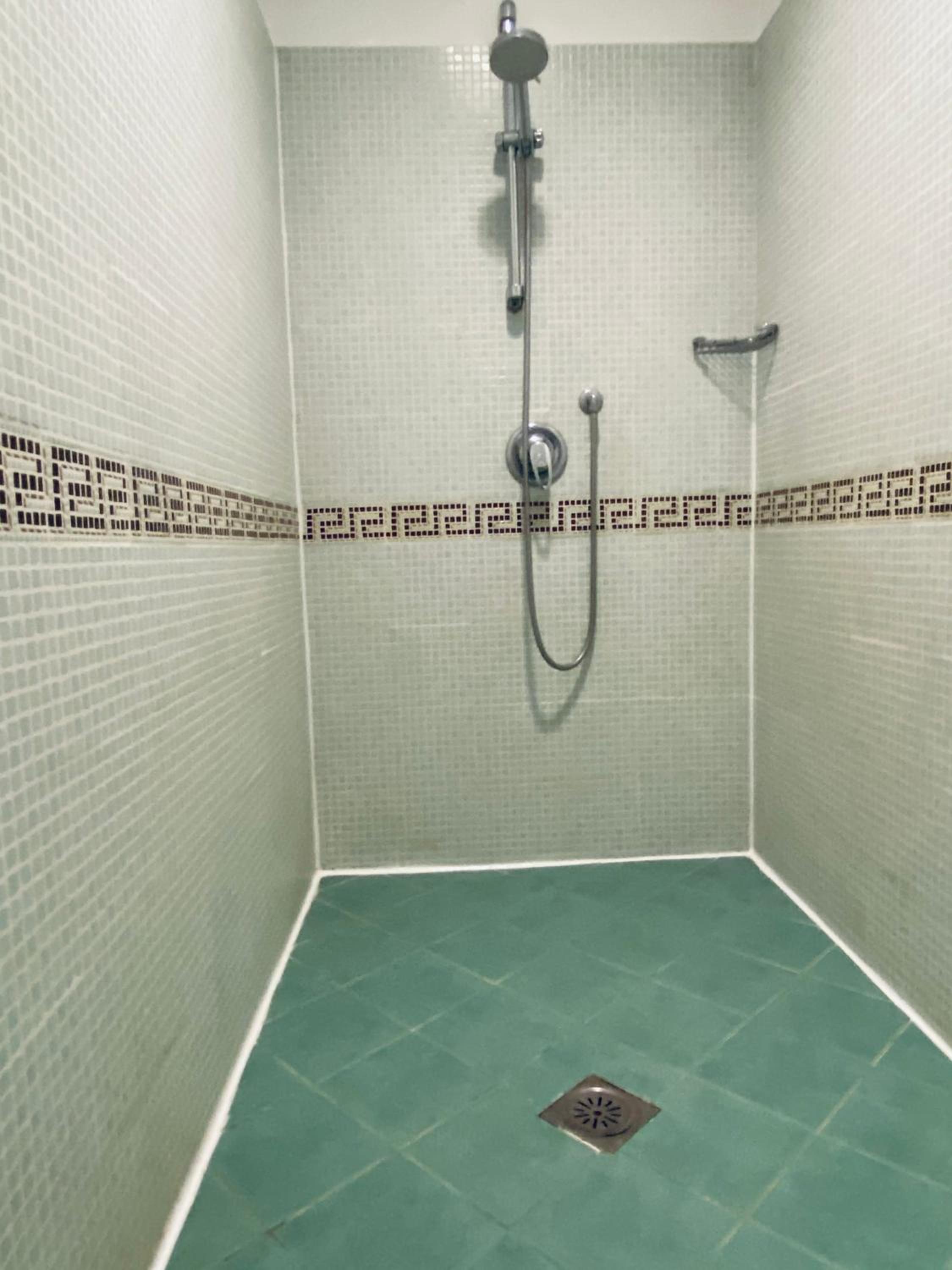 King Room with Spa Bath - Photo 7