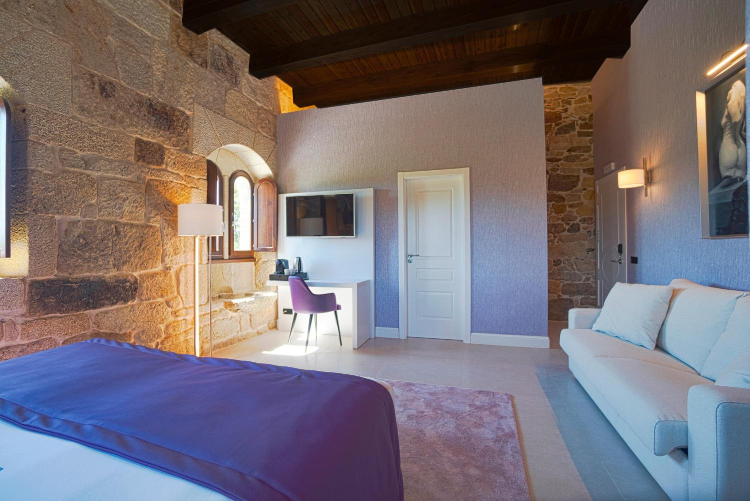Superior Deluxe Double or Twin Room  - Photo 5