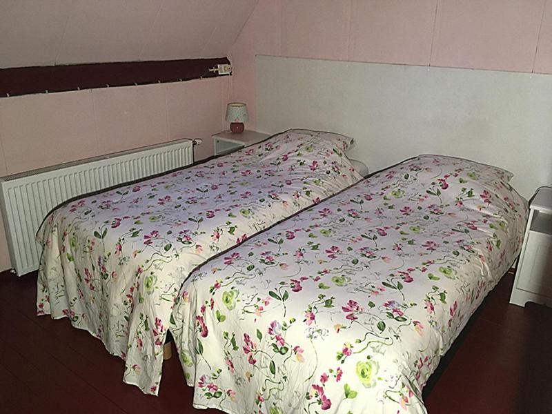 Twin Room with Bathroom photo 3