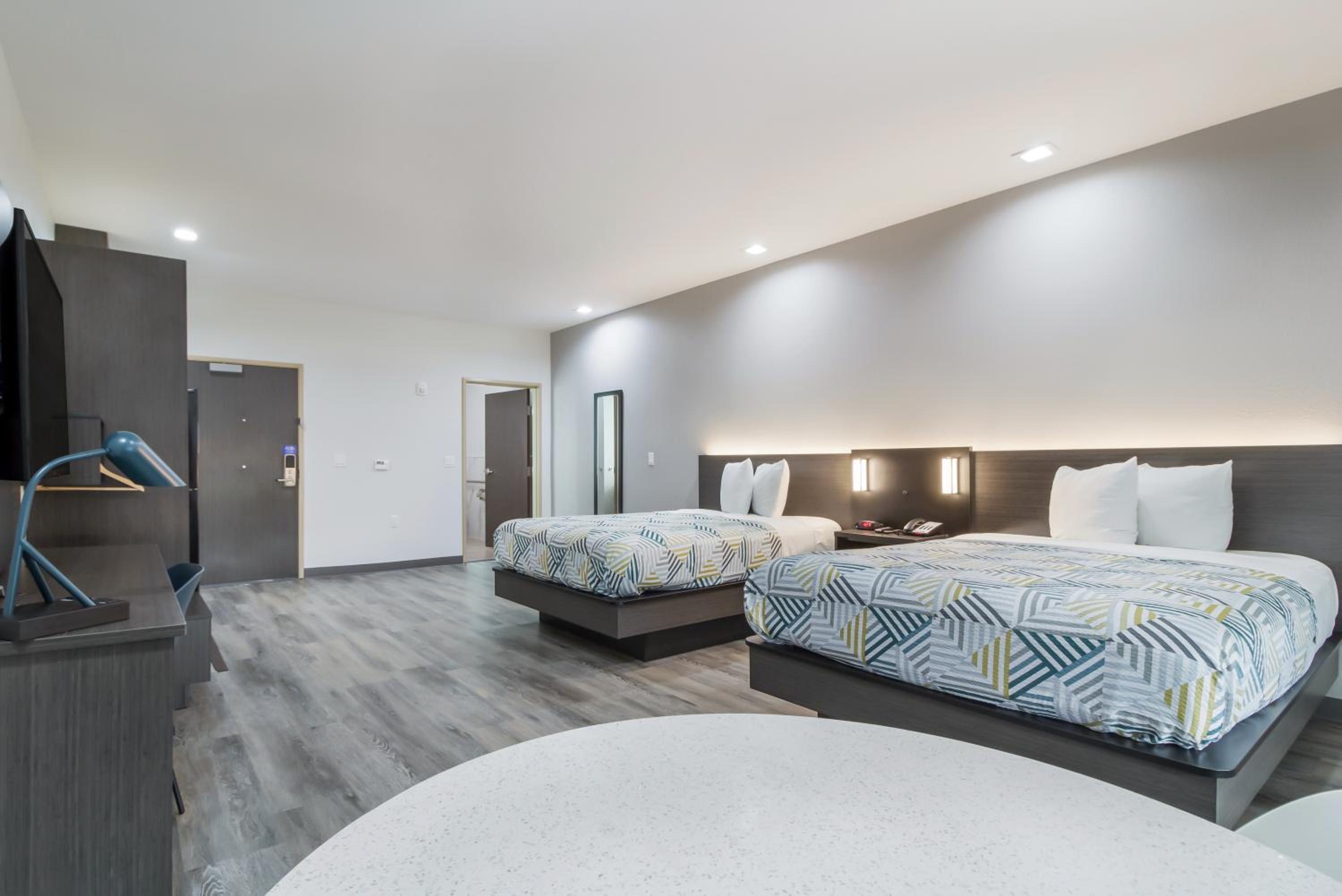 Queen Room with Two Queen Beds - Disability Access - Roll In Shower