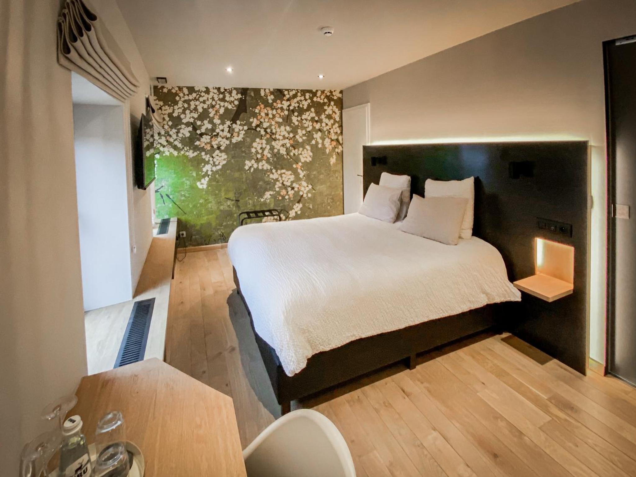 Double Room with Private Bathroom - Photo 2