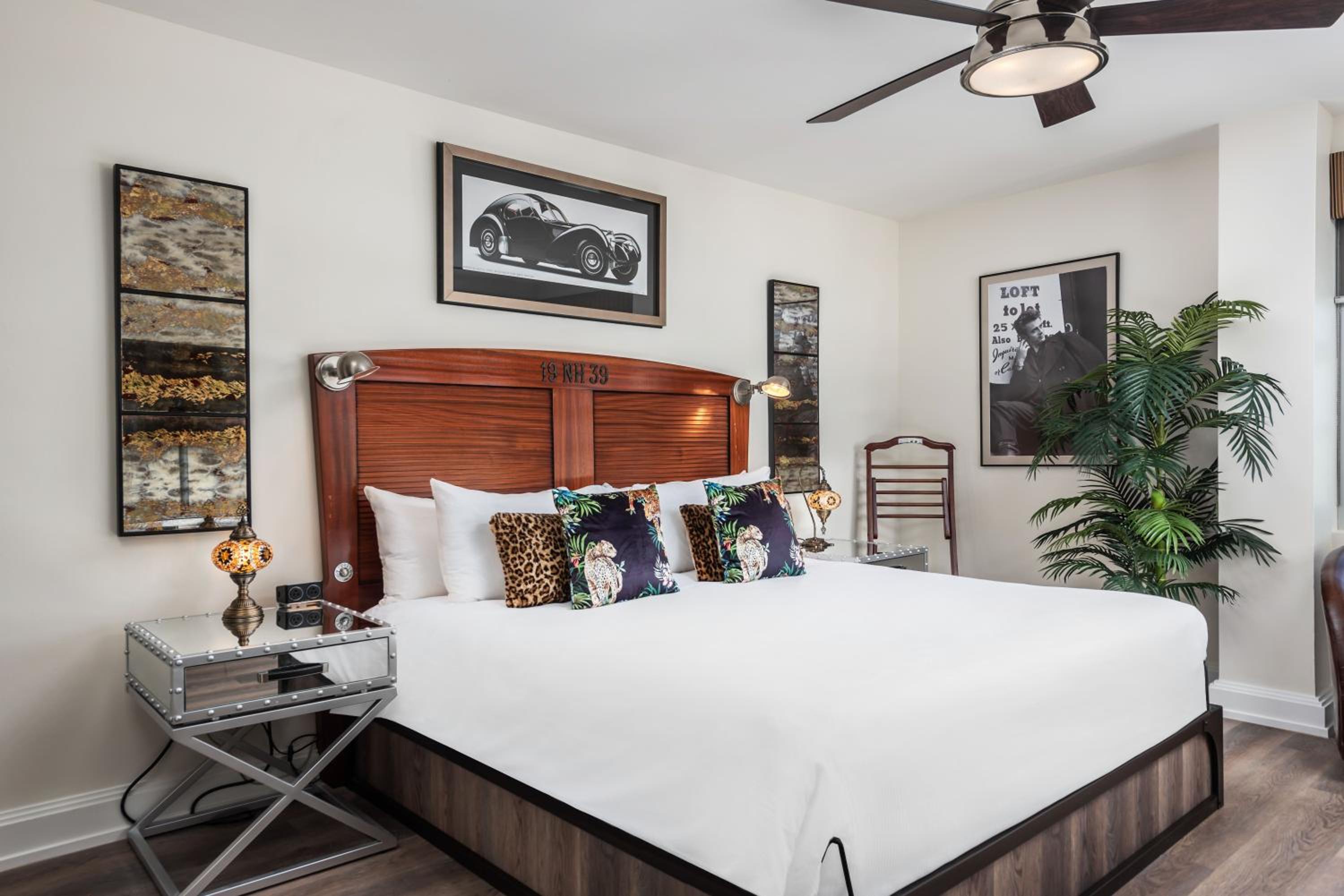 King Room with City View - Photo 4