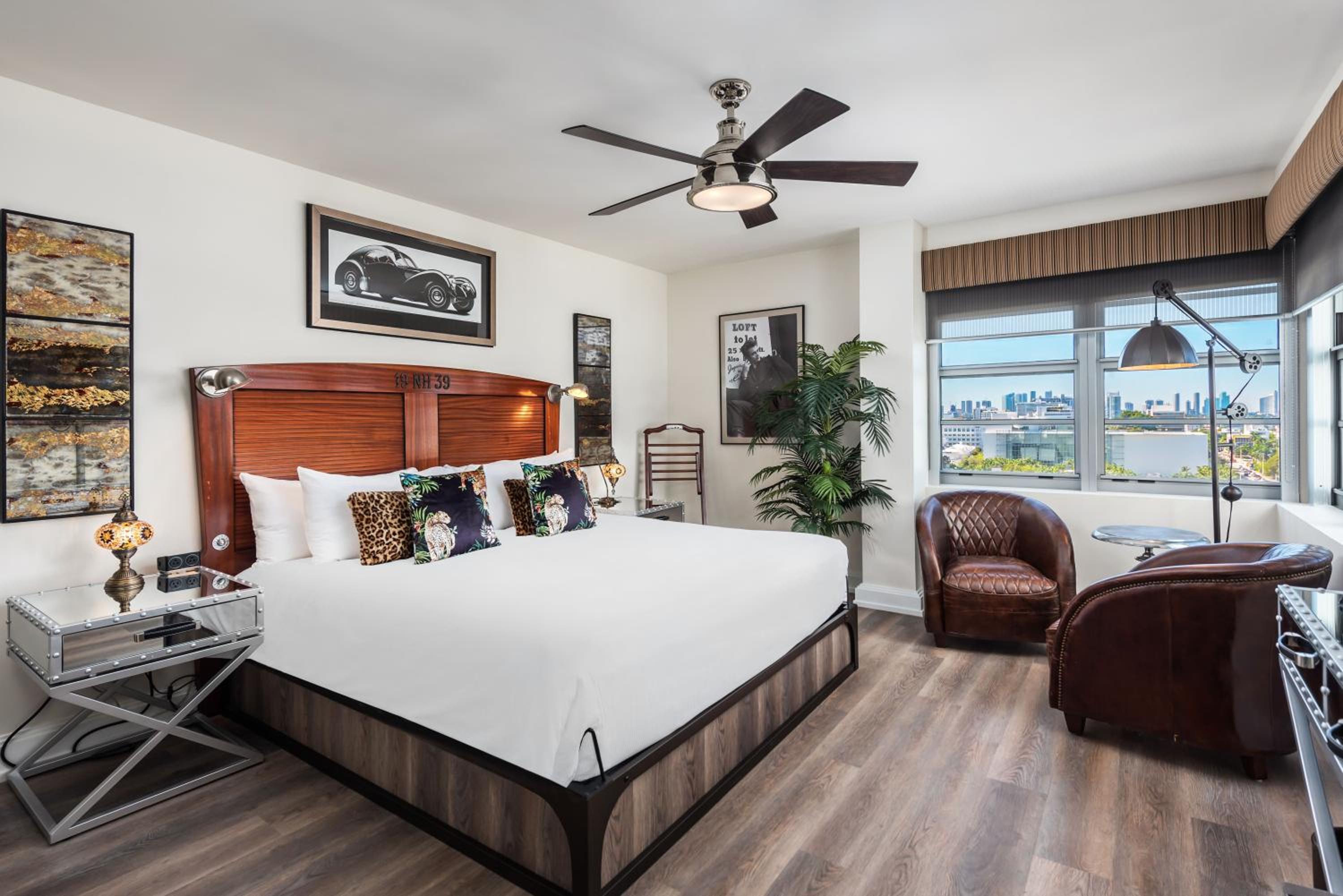King Room with City View - Photo 7