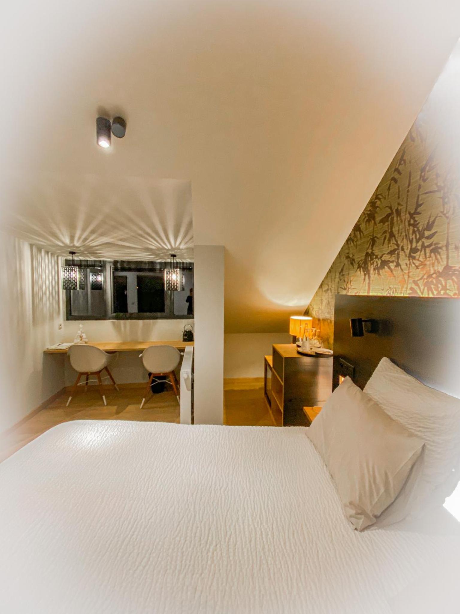 Junior Suite with Garden View - Photo 3