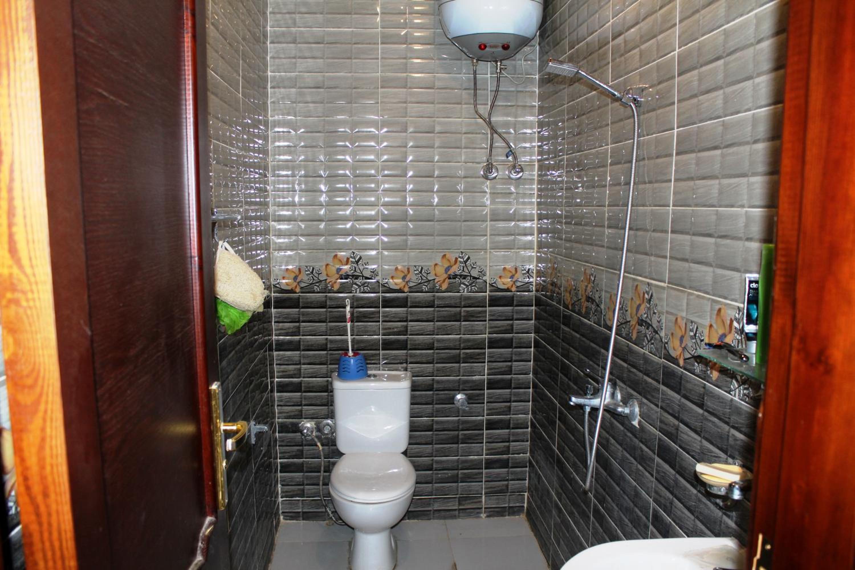 One-Bedroom Apartment - Photo 8