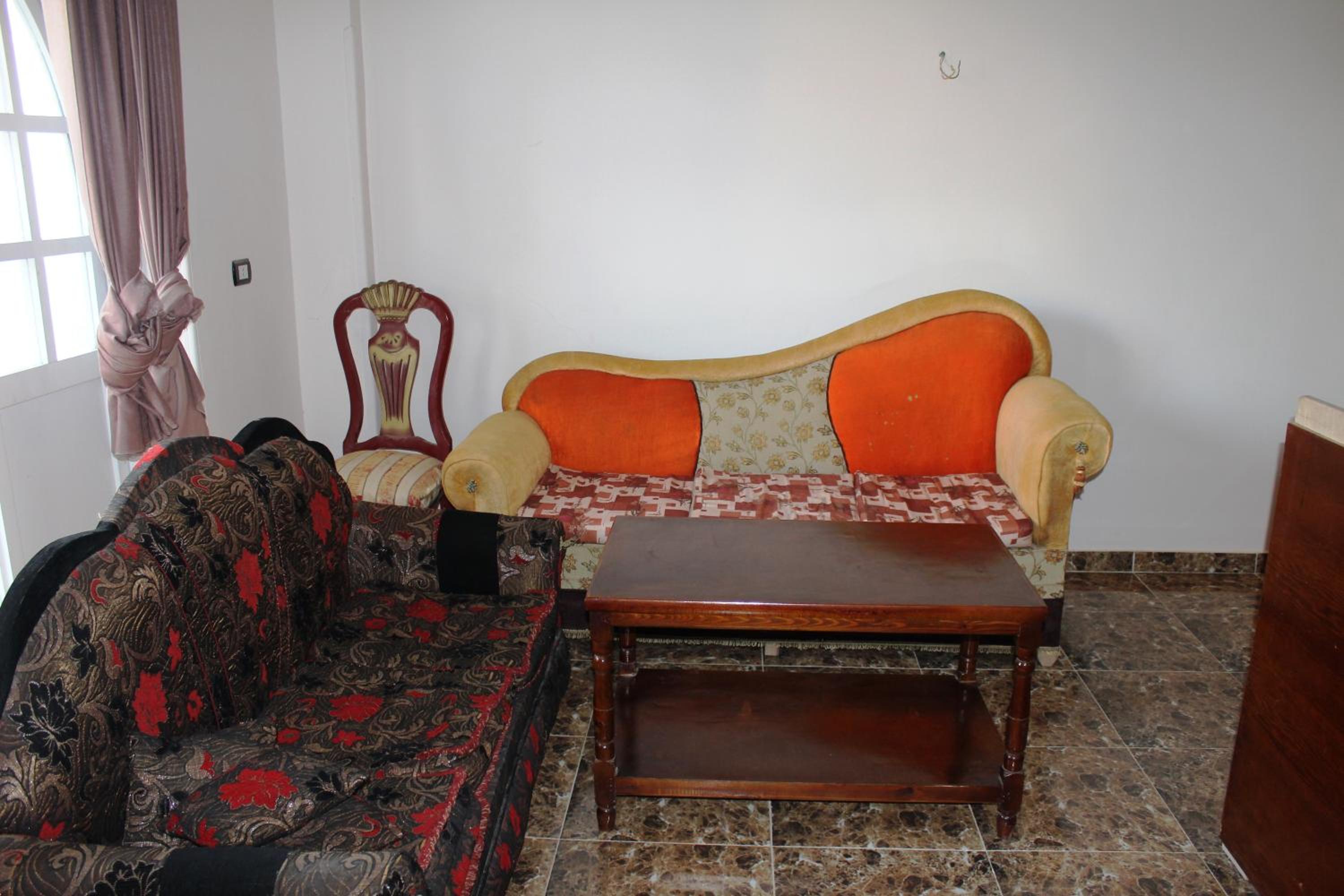 One-Bedroom Apartment - Photo 9
