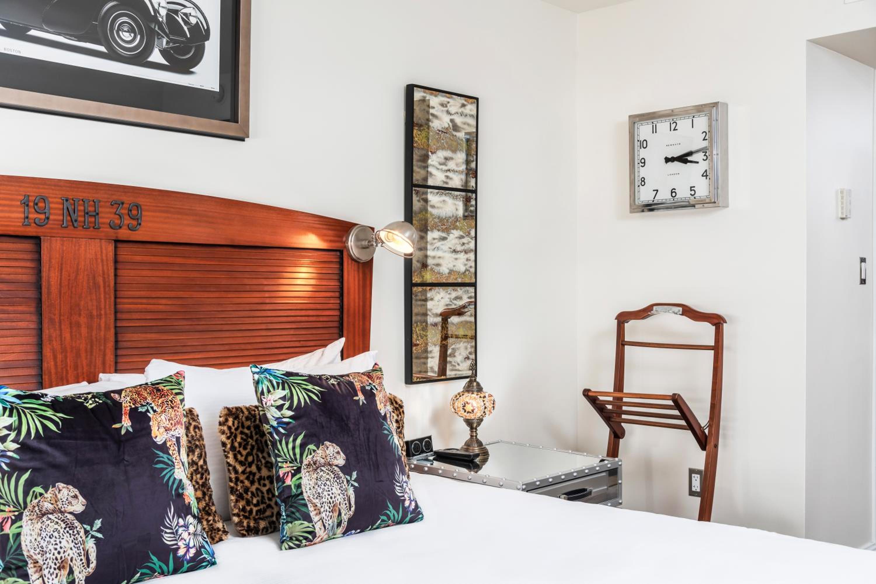 King Room with Ocean View - Photo 12