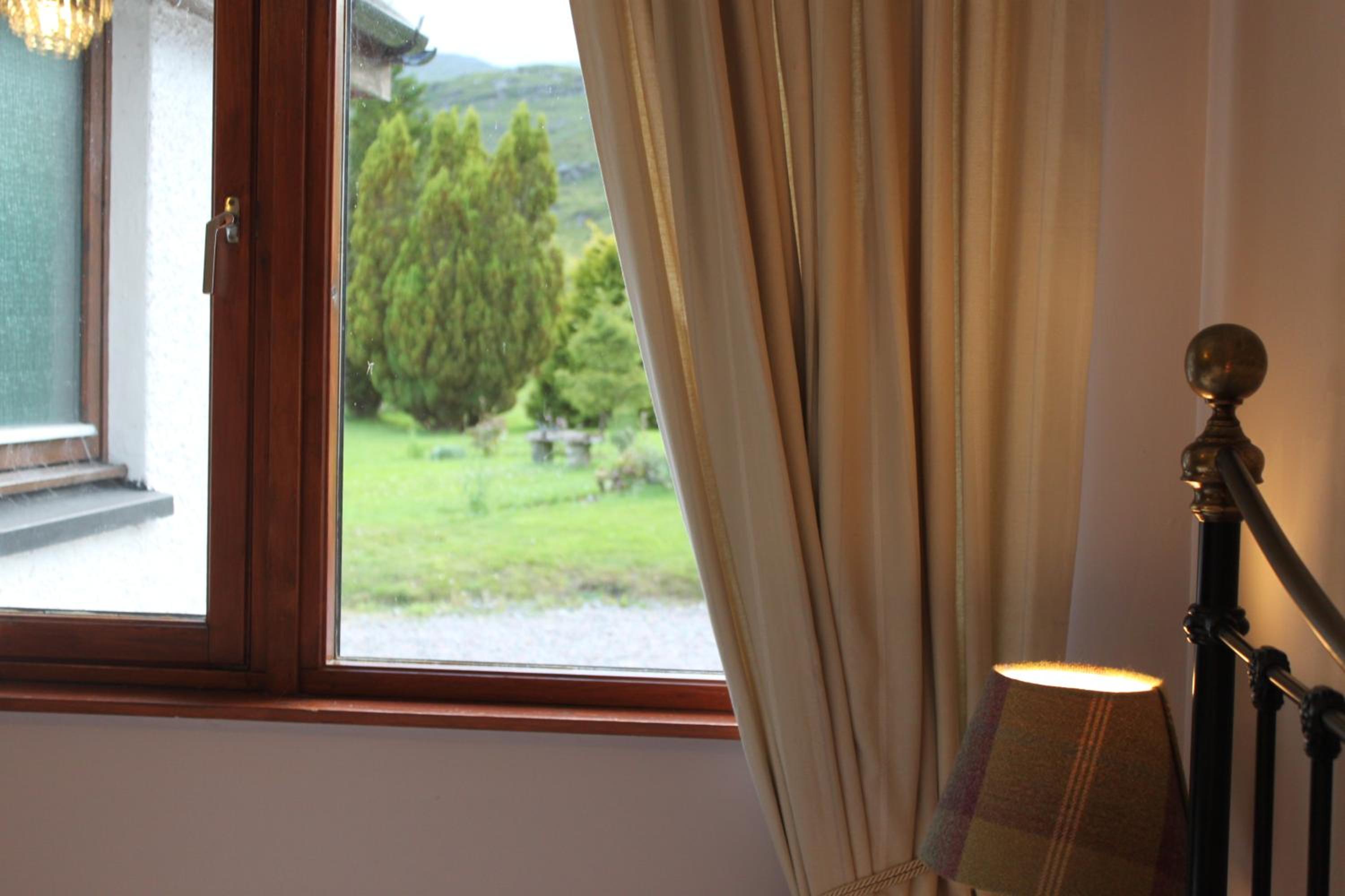 Double Room with Private Bathroom - Photo 4