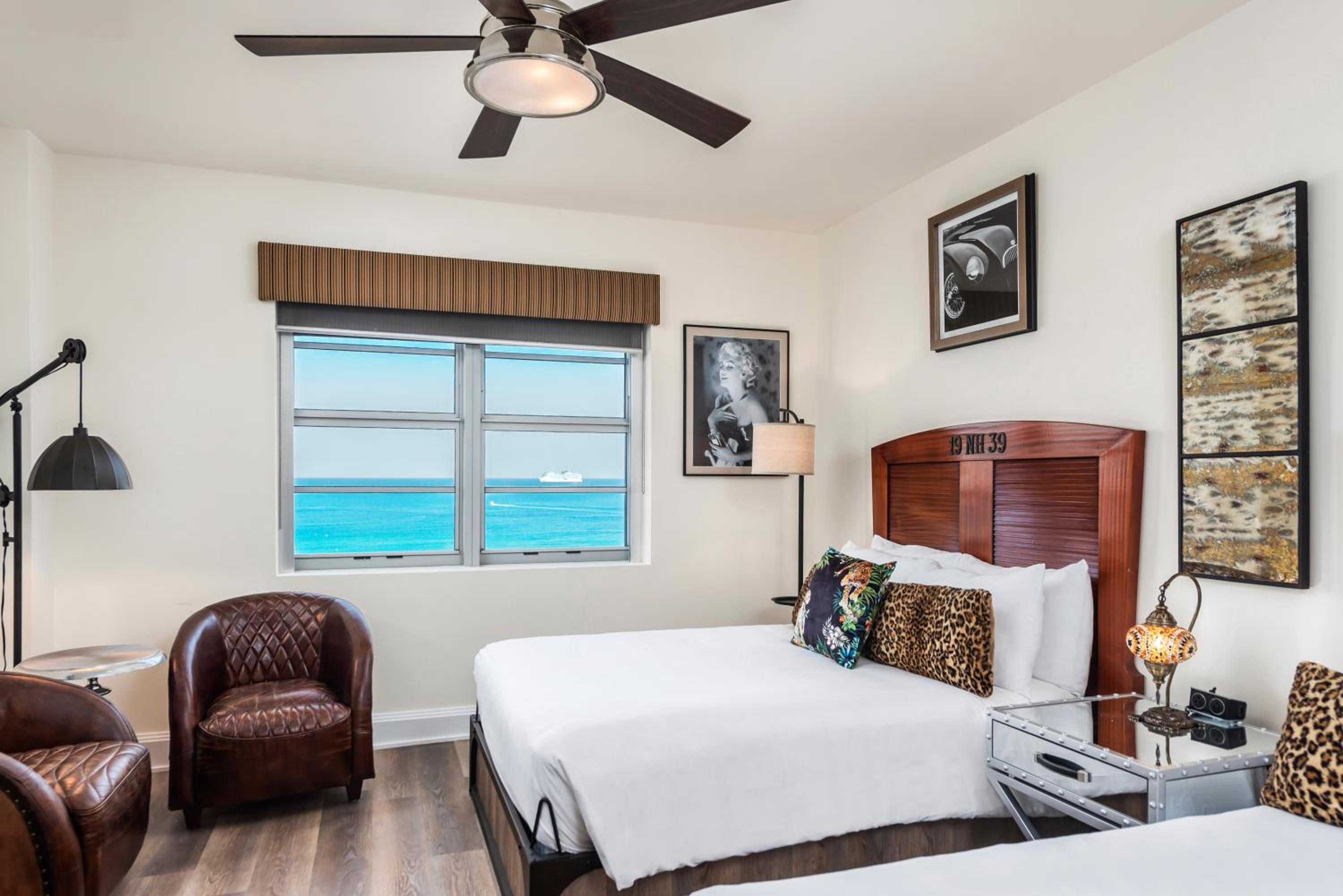Double Room with Two Double Beds - Ocean View - Photo 5