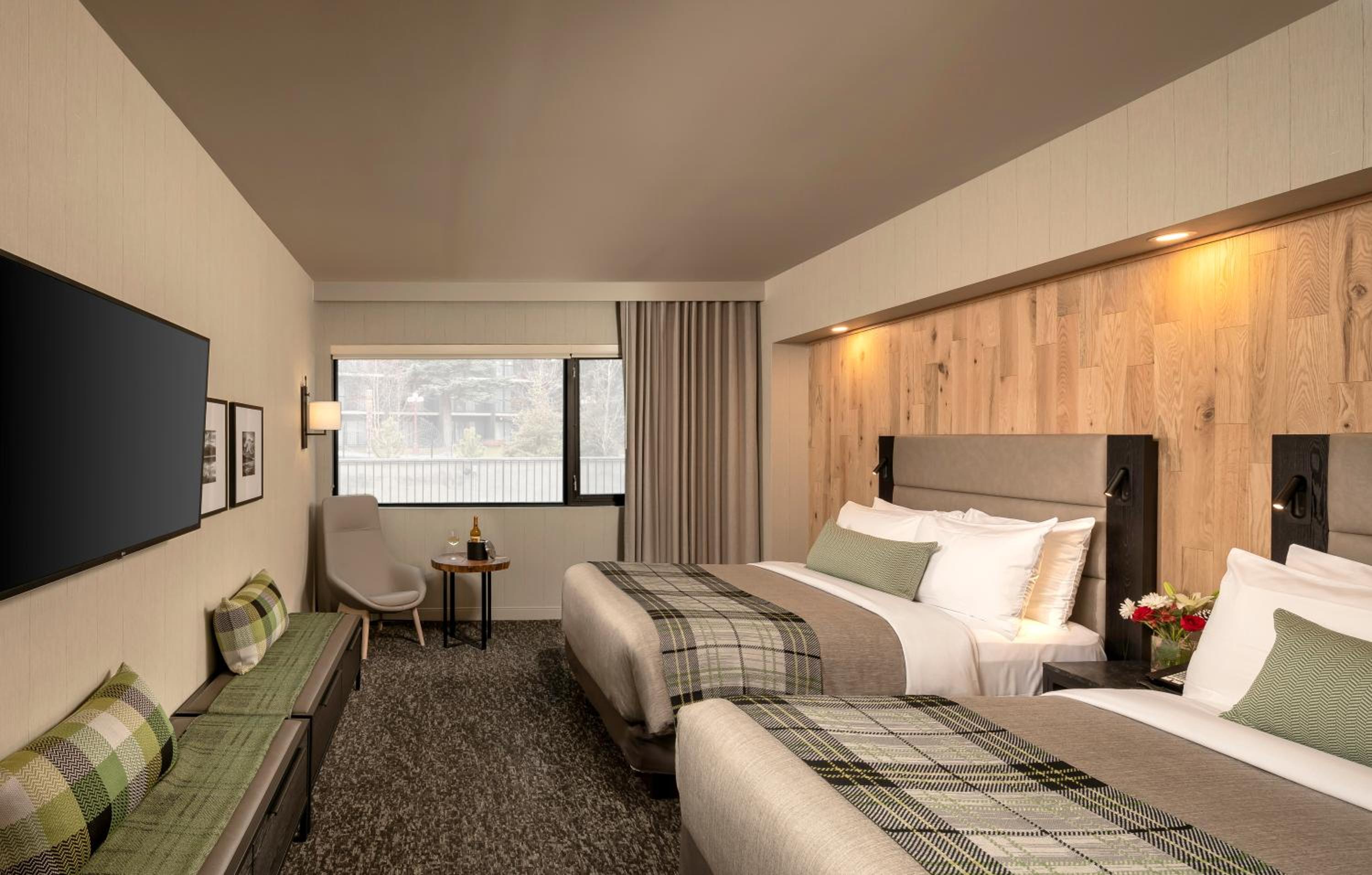 Standard Room, 2 Queen beds, Back Alley View