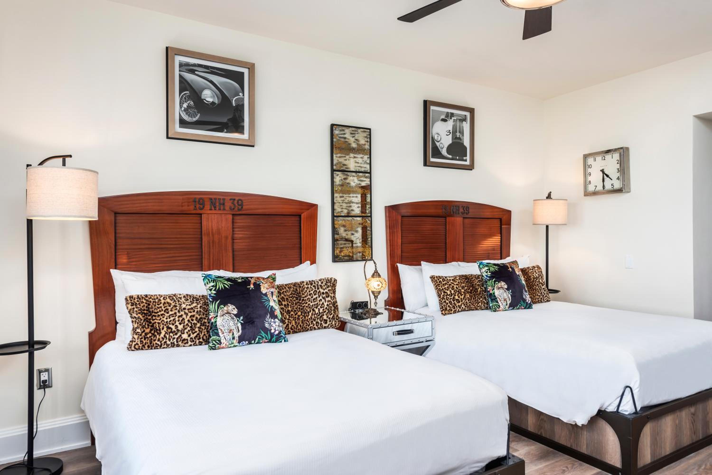 Classic Room, 2 Beds, Limited View, Low Floor
