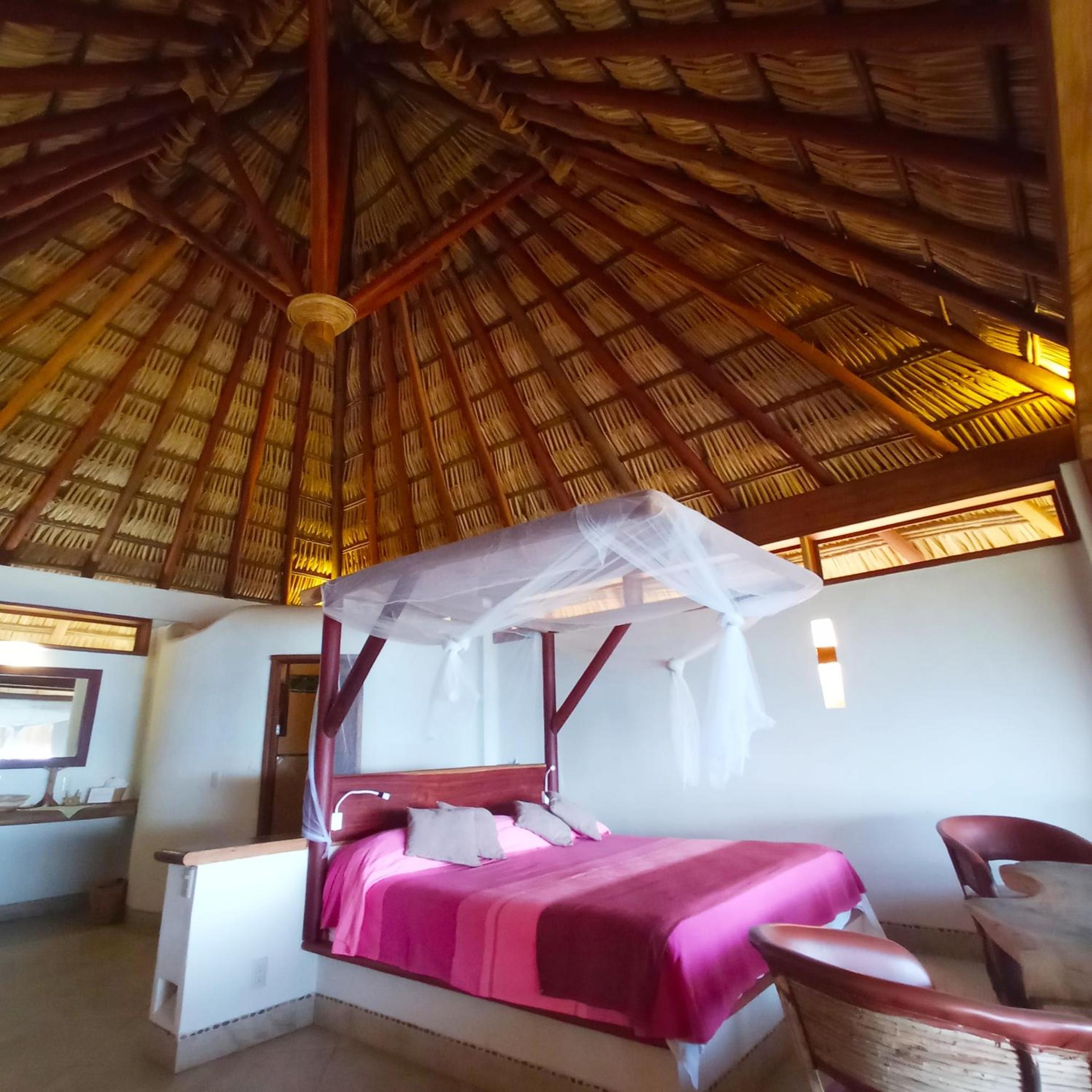 Deluxe Bungalow with Sea View - Photo 1