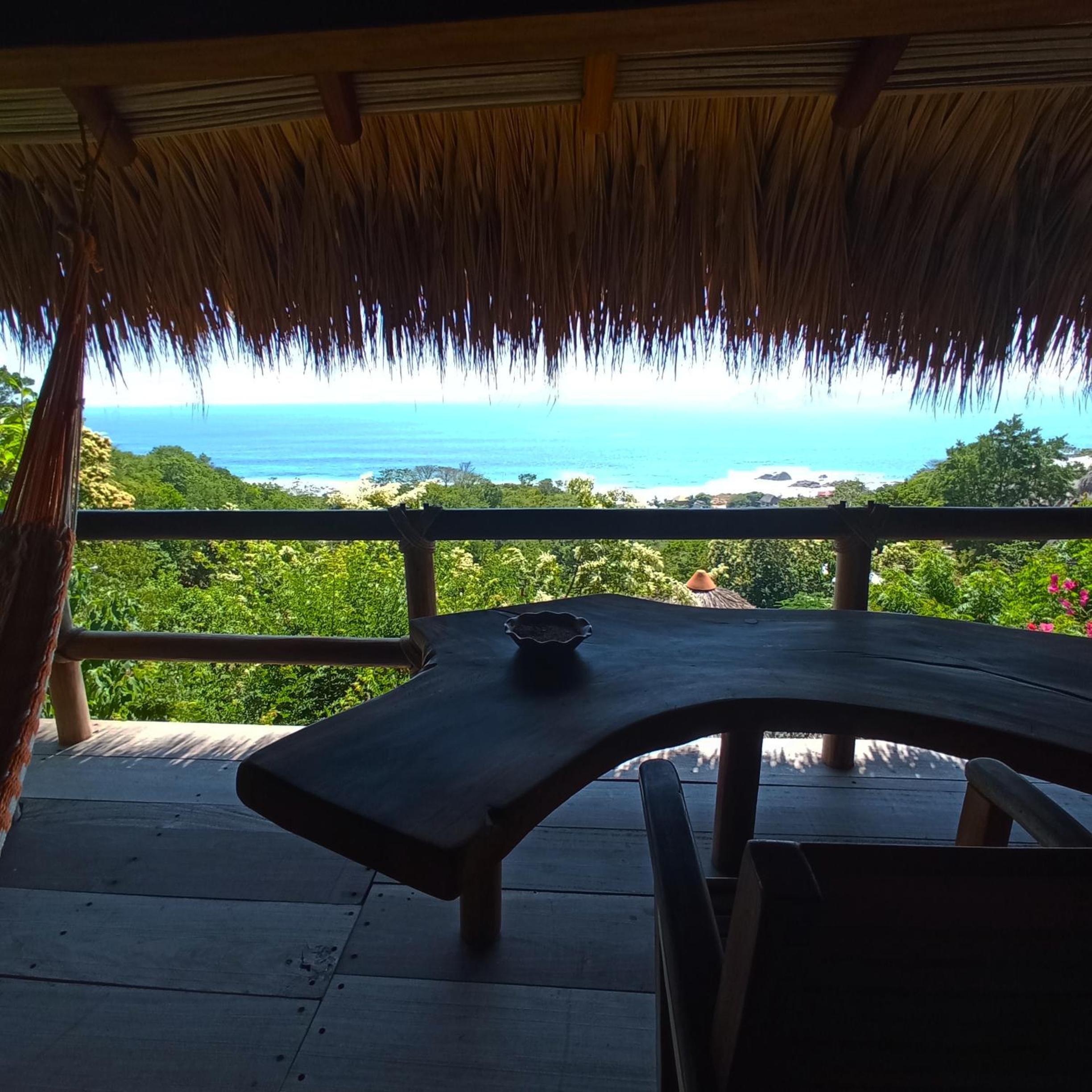 Deluxe Bungalow with Sea View - Photo 2